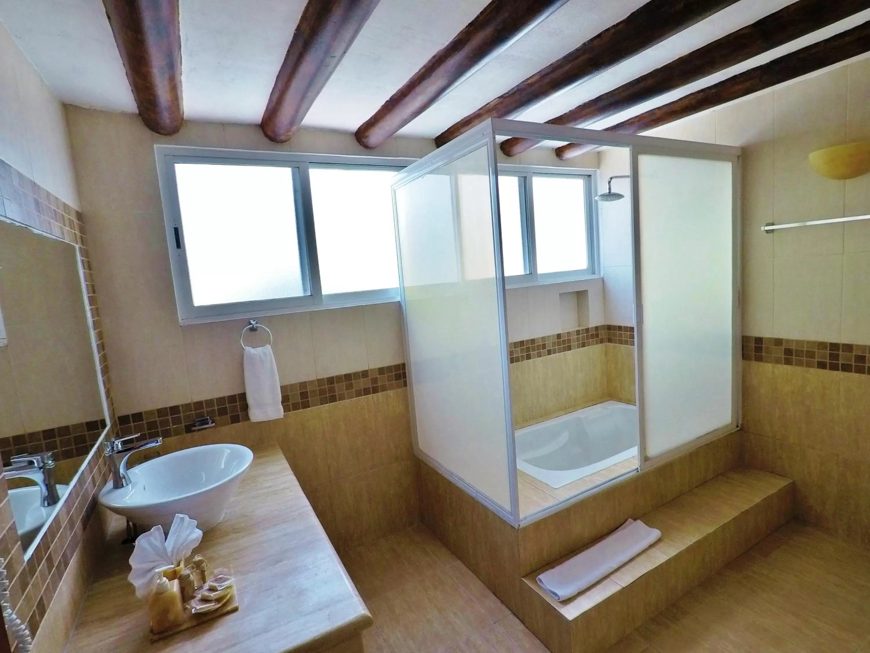 Shower in Hotel El Campanario Playa del Carmen