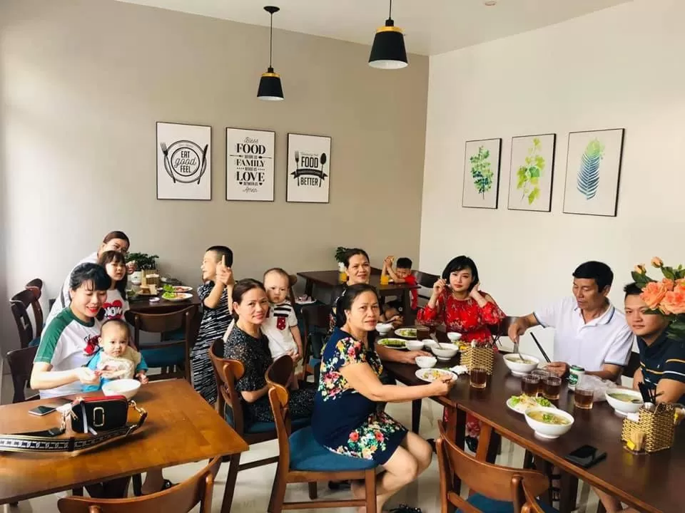 Restaurant/Places to Eat in Peaceful House Hostel