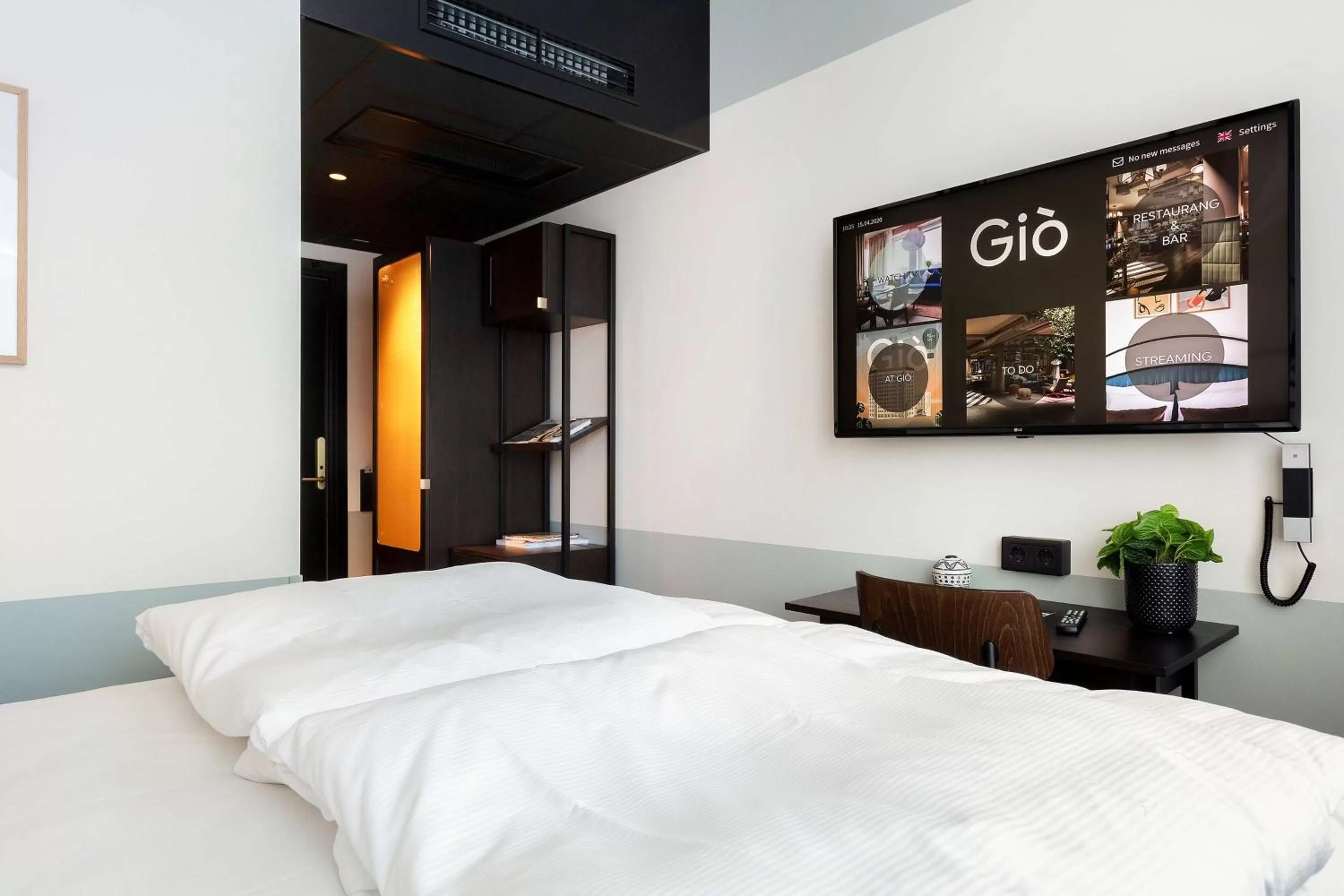 Photo of the whole room, Bed in Hotel Giò; BW Signature Collection