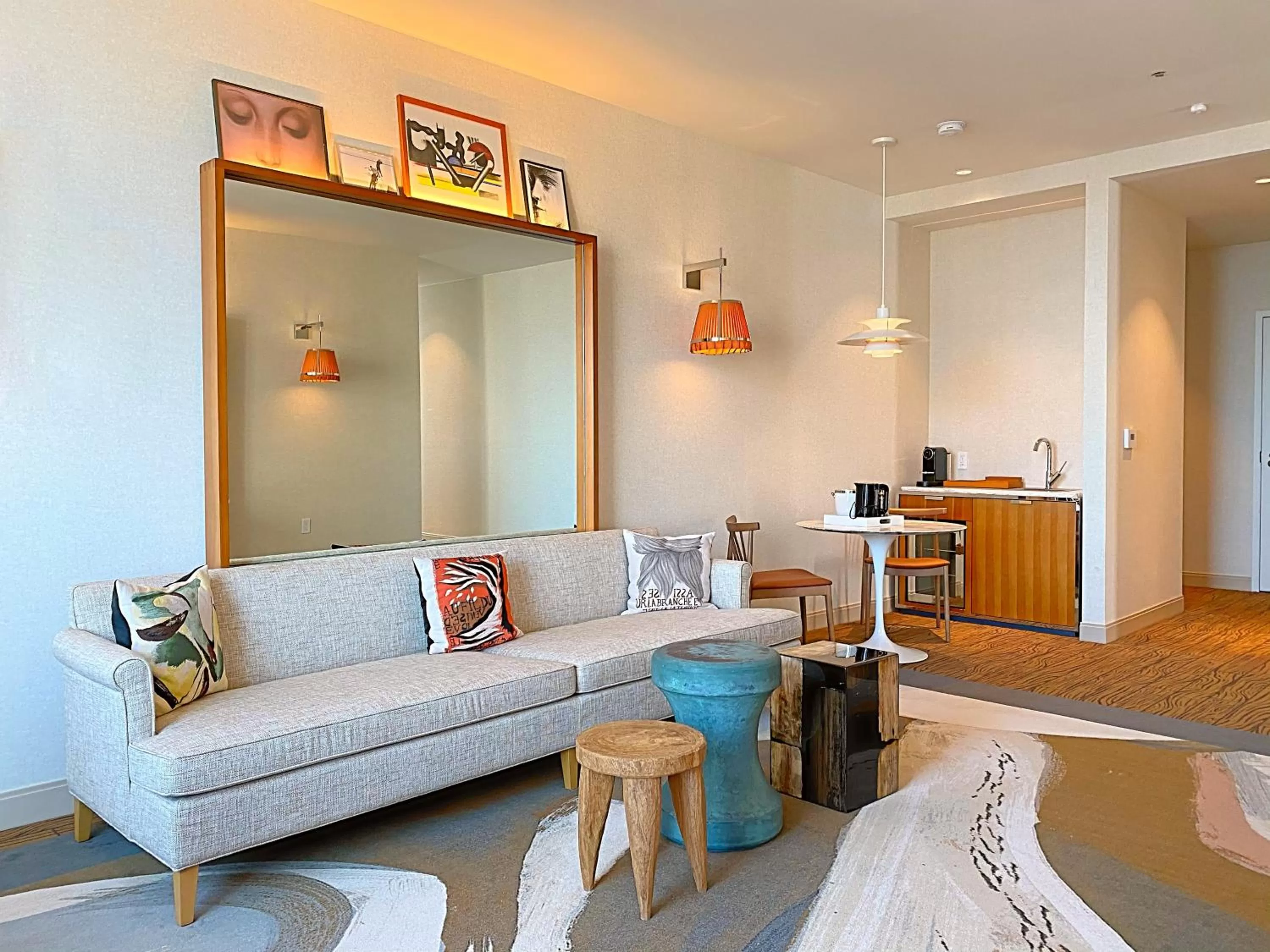 Living room in Lotte Hotel Seattle