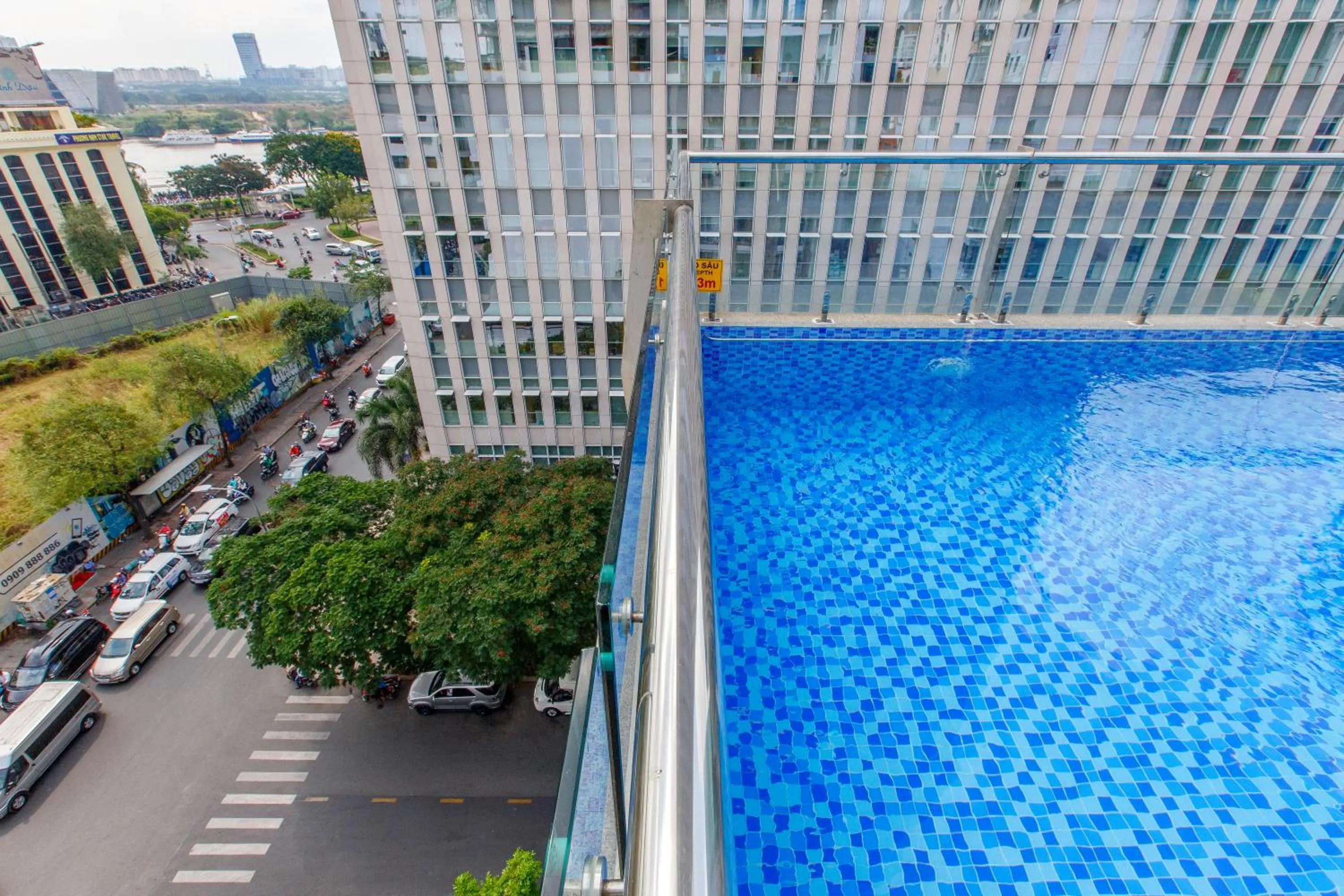 Pool view in Huong Sen Annex Hotel