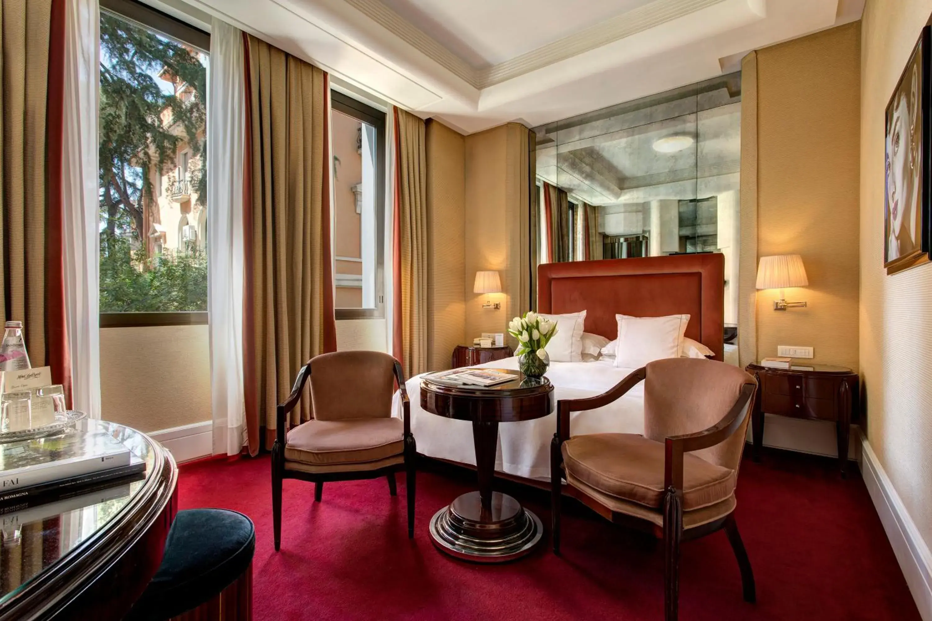 Deluxe Double or Twin Room in Hotel Lord Byron - Small Luxury Hotels of the World Deluxe Double or Twin Room in Hotel Lord Byron - Small Luxury Hotels of the World