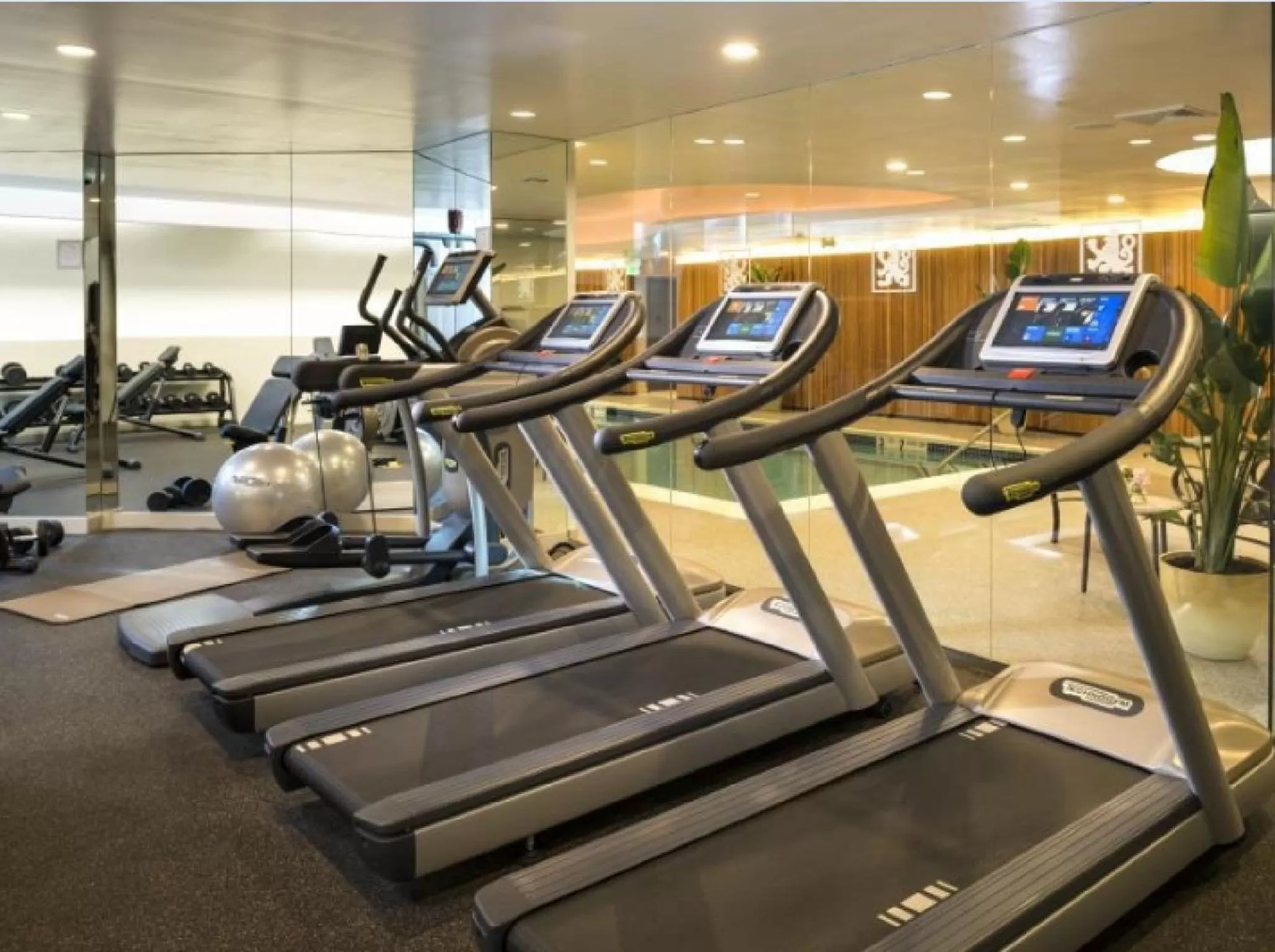 Fitness centre/facilities in Garden City Hotel