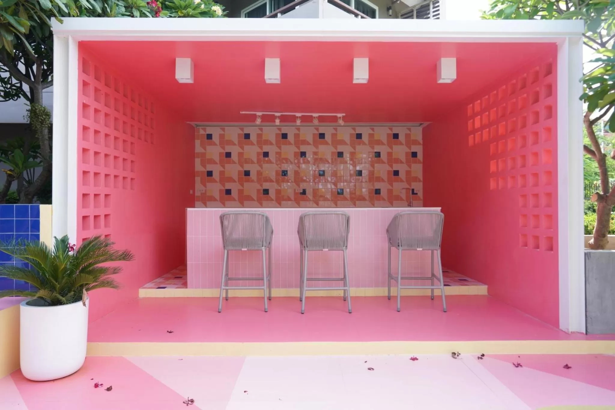 Silathip Huahin Serviced Apartment & Hotel