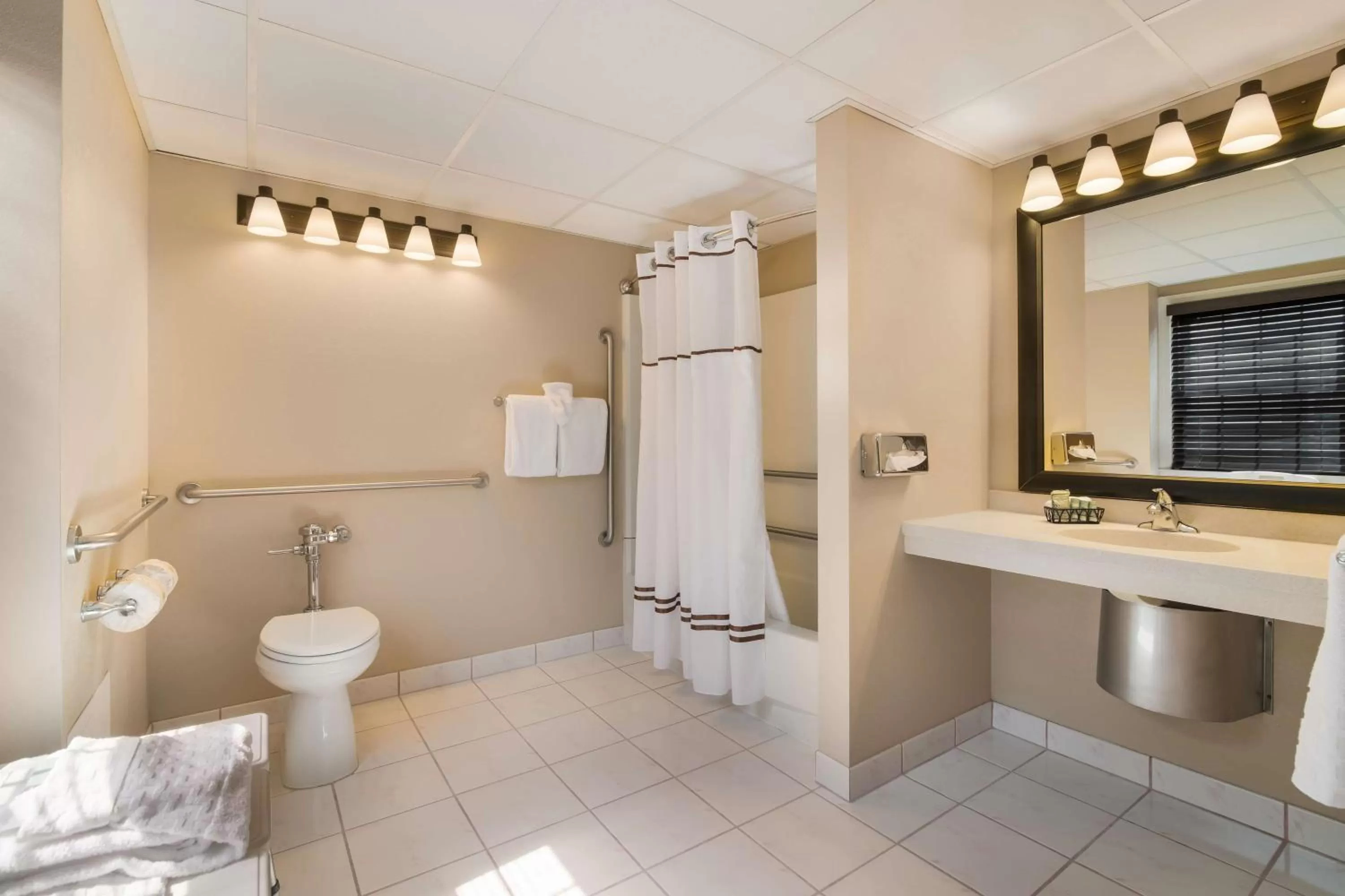 Bedroom in Best Western University Inn