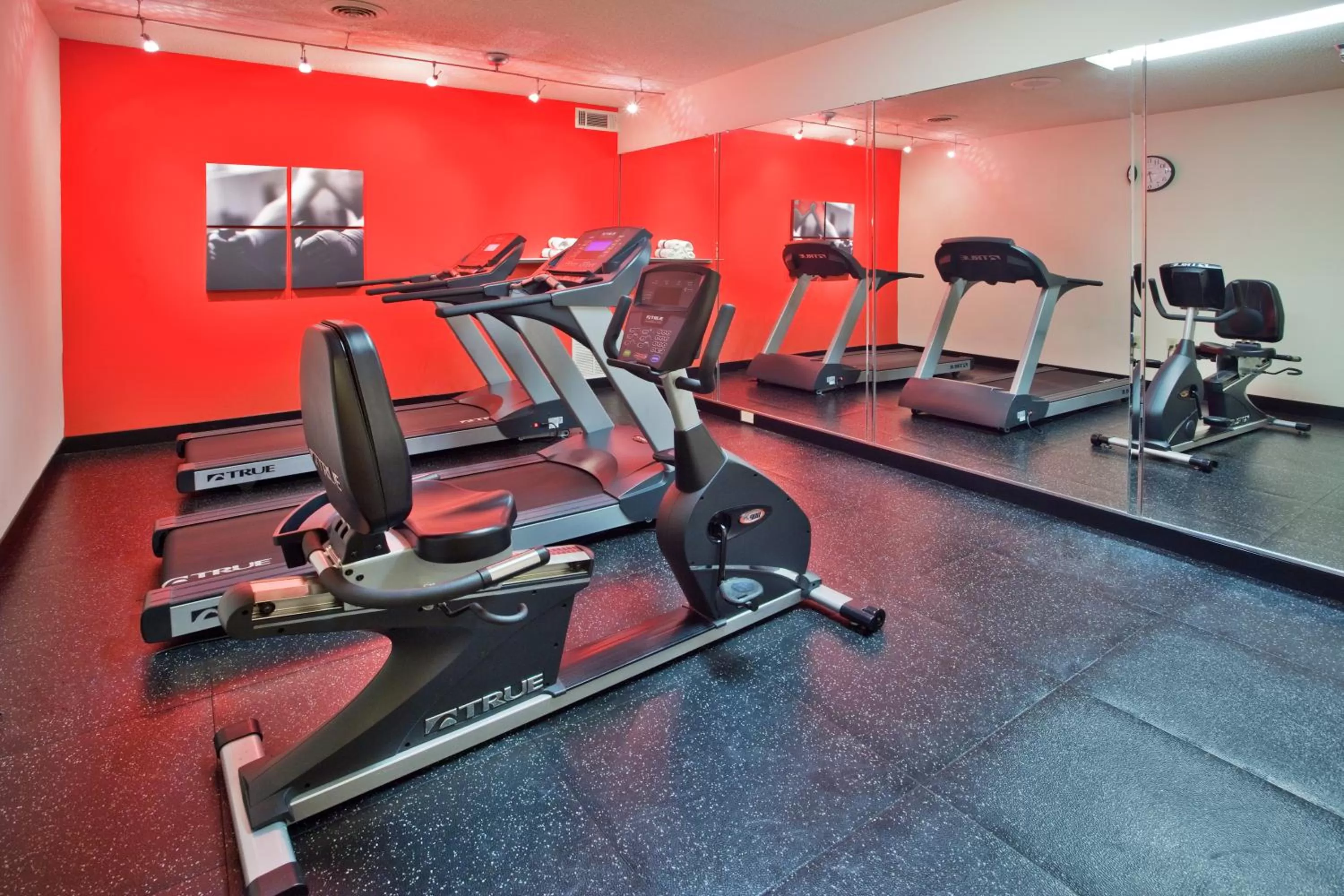 Fitness centre/facilities in Country Inn & Suites By Radisson, McDonough, GA