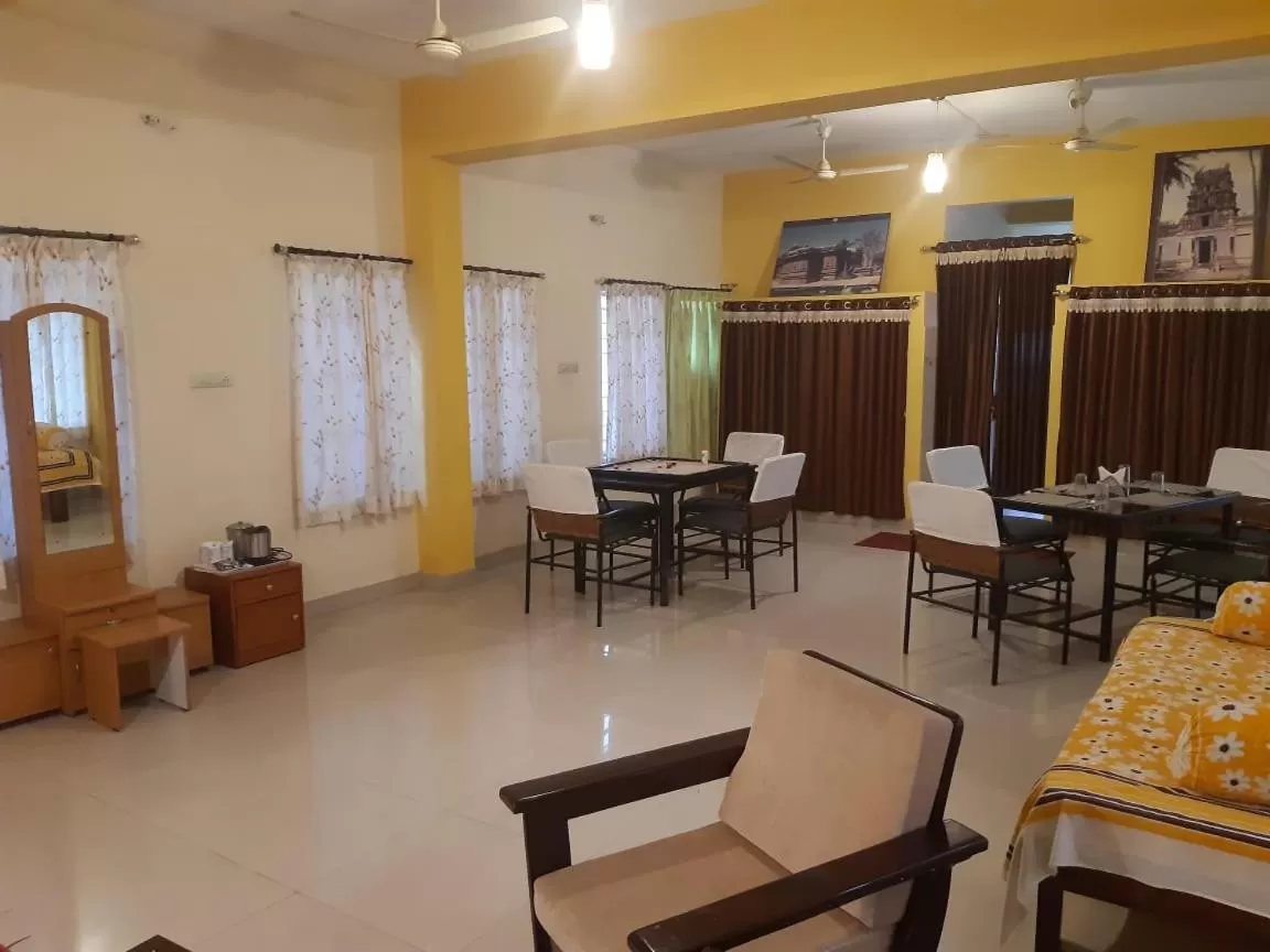 Restaurant/Places to Eat in KSTDC Hotel Mayura Velapuri Belur