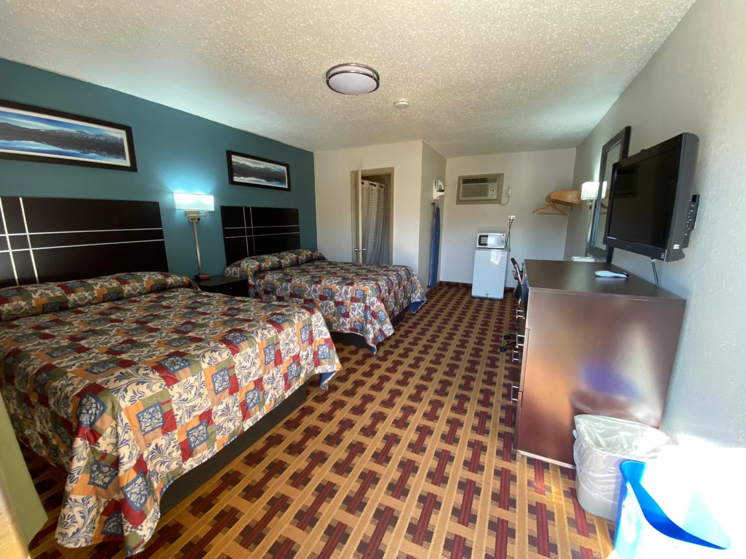 Bed in Lodge Inn Wrightstown - Fort Dix