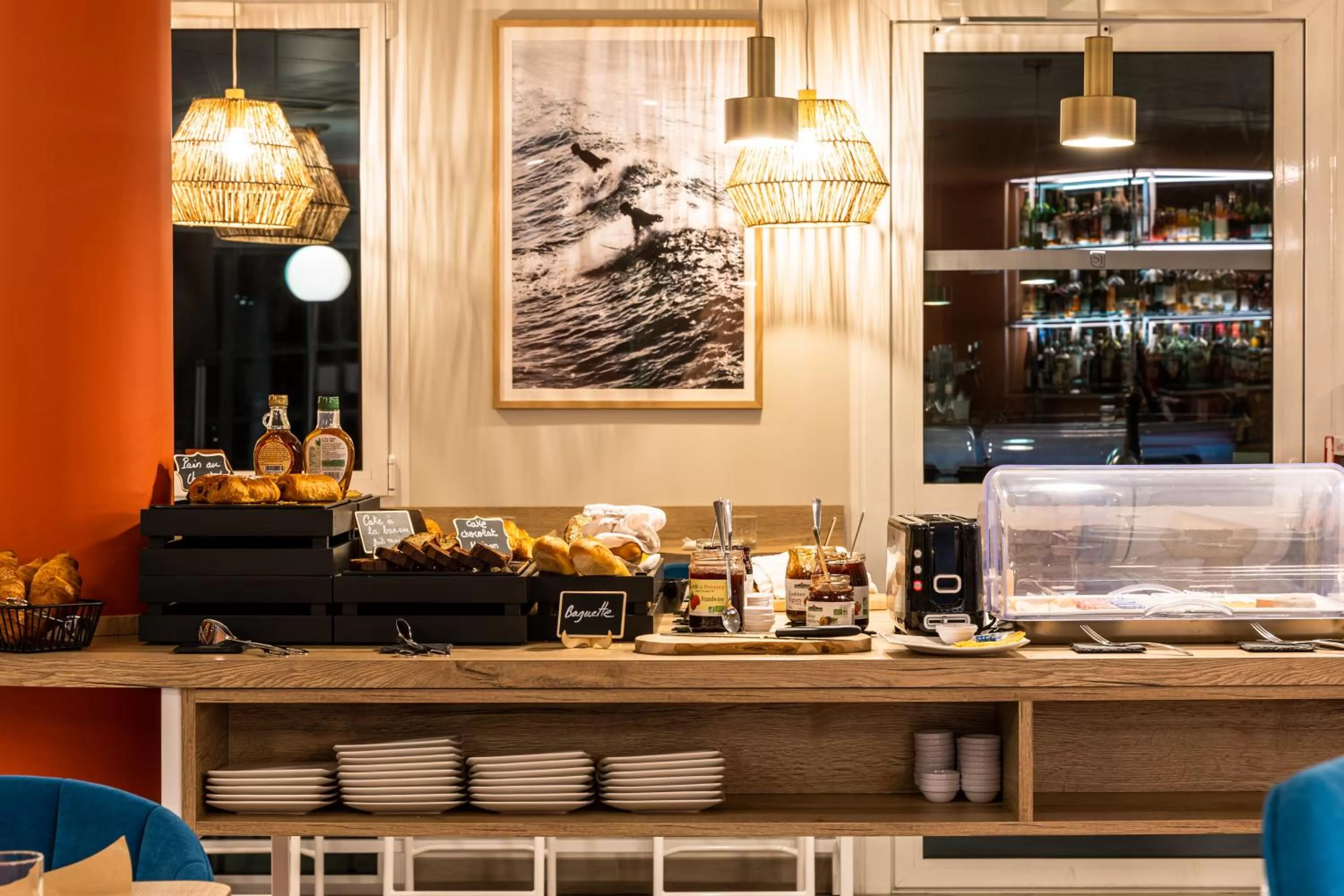 Breakfast in Hotel Restaurant Saint James, Montaigu-Vendée The Originals Boutique