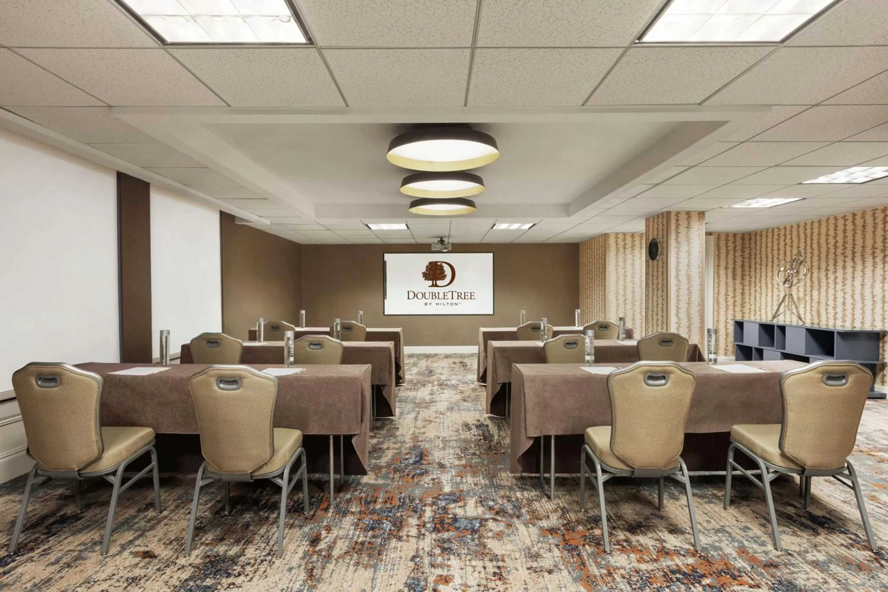 Meeting/conference room in DoubleTree by Hilton McLean Tysons