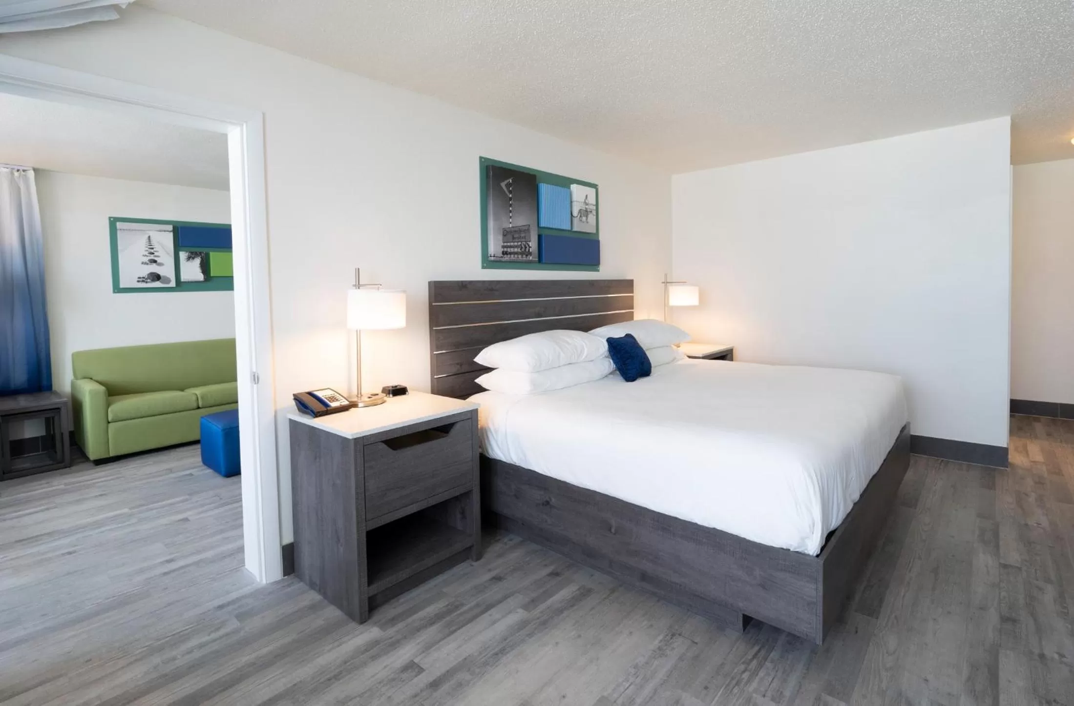 Photo of the whole room, Bed in The Island Resort at Fort Walton Beach