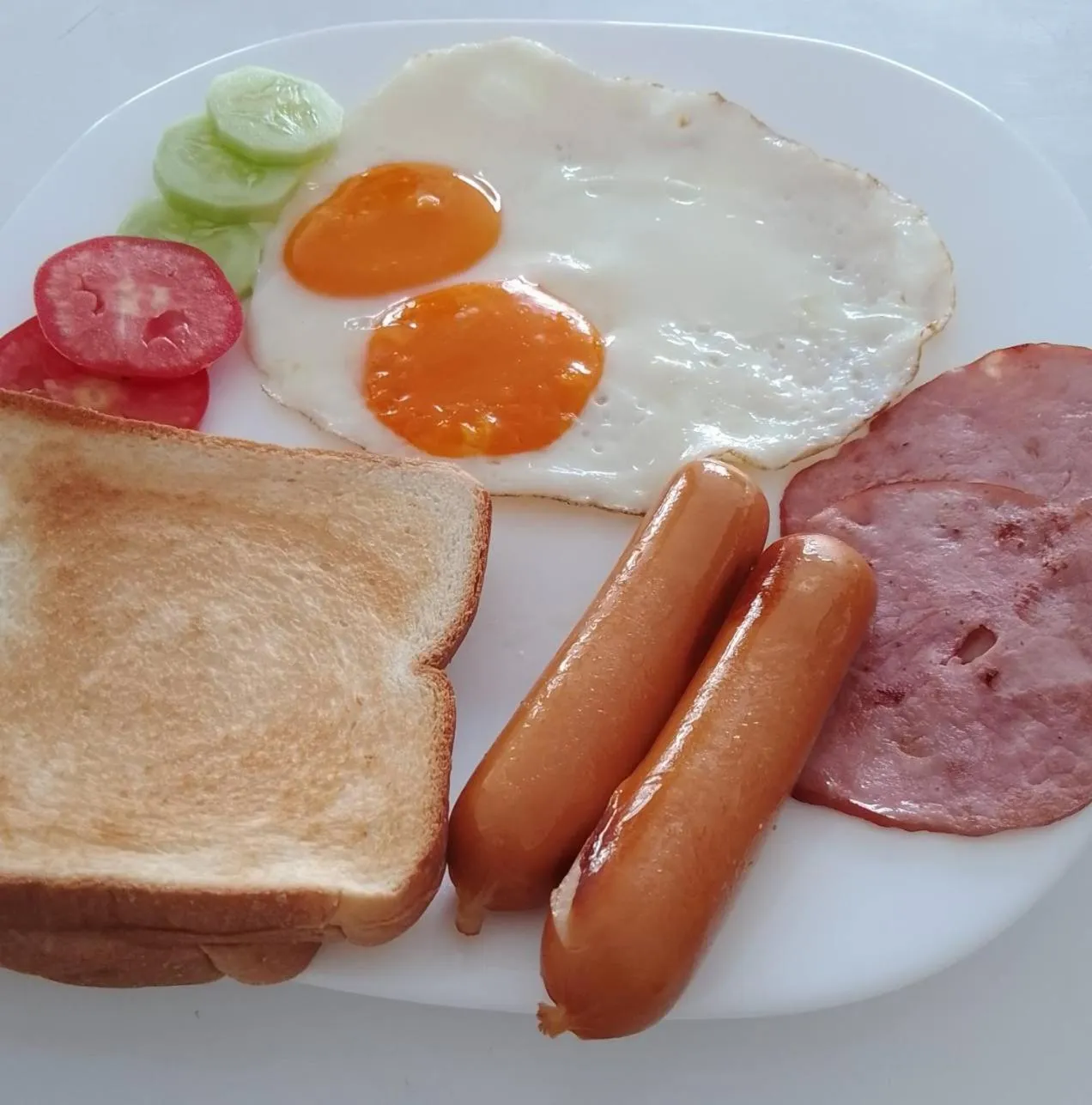 Restaurant/places to eat in Colorize Boutique Hotel