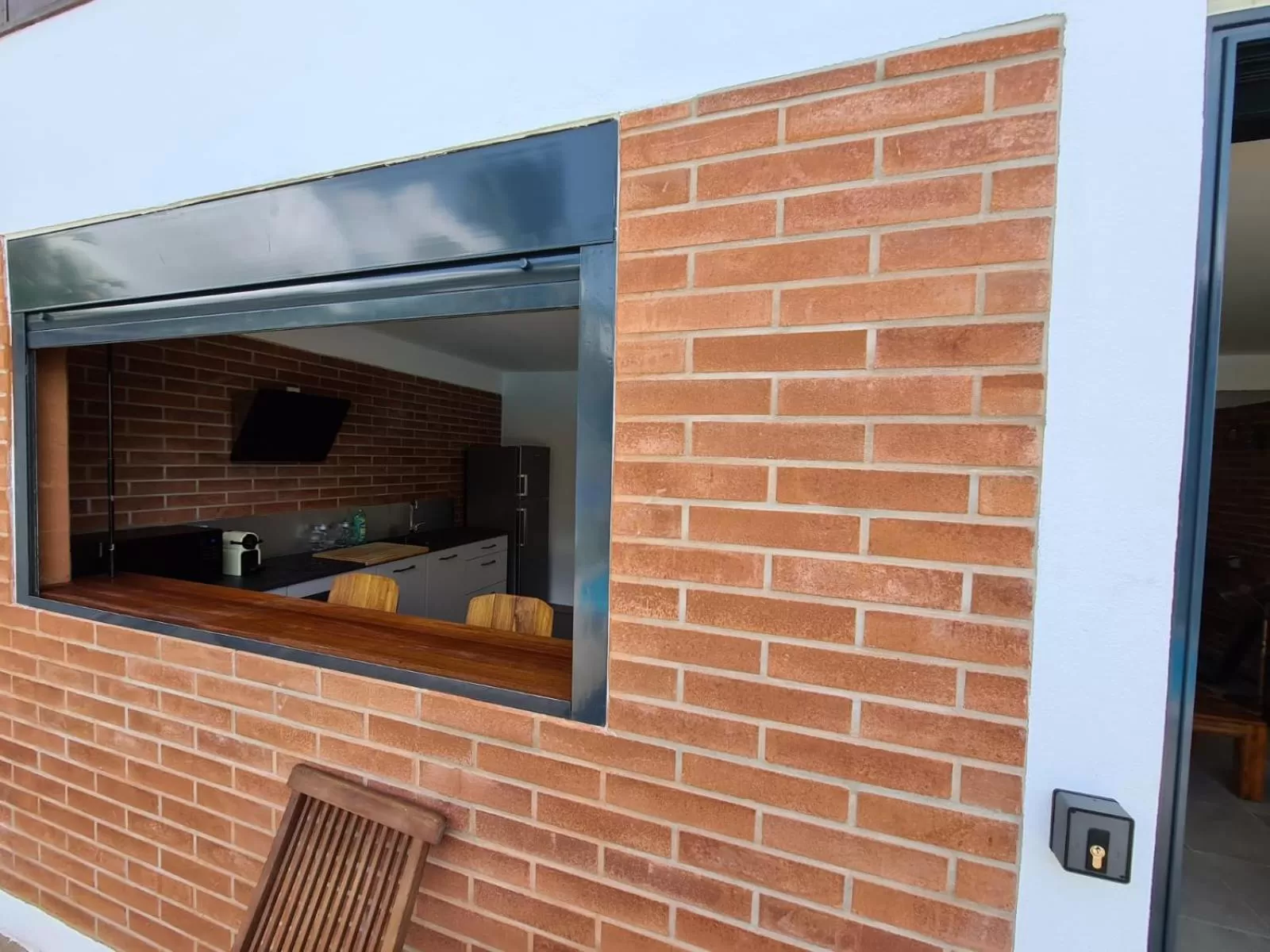 Shikoa Sobole - Le Morpho et l'Ara