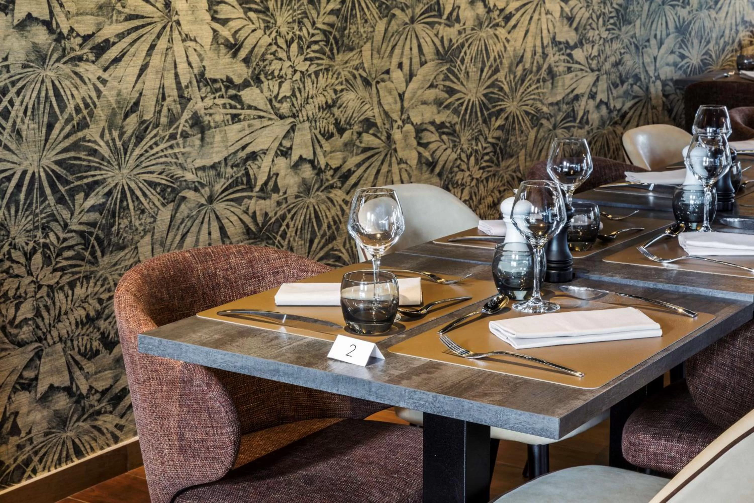 Restaurant/places to eat in Best Western L'Aquarium Arras Nord