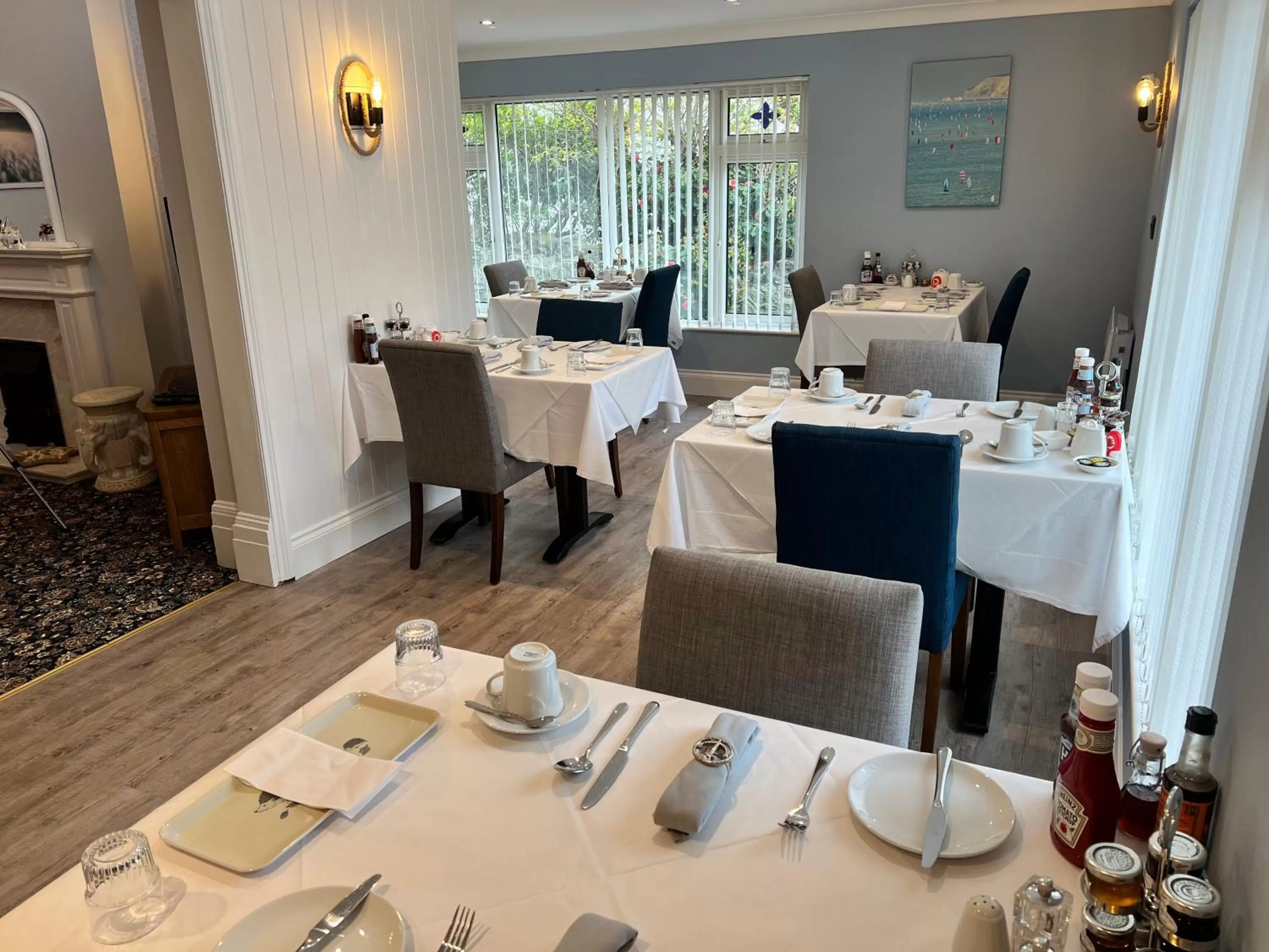 Restaurant/places to eat in Birkdale Guest House