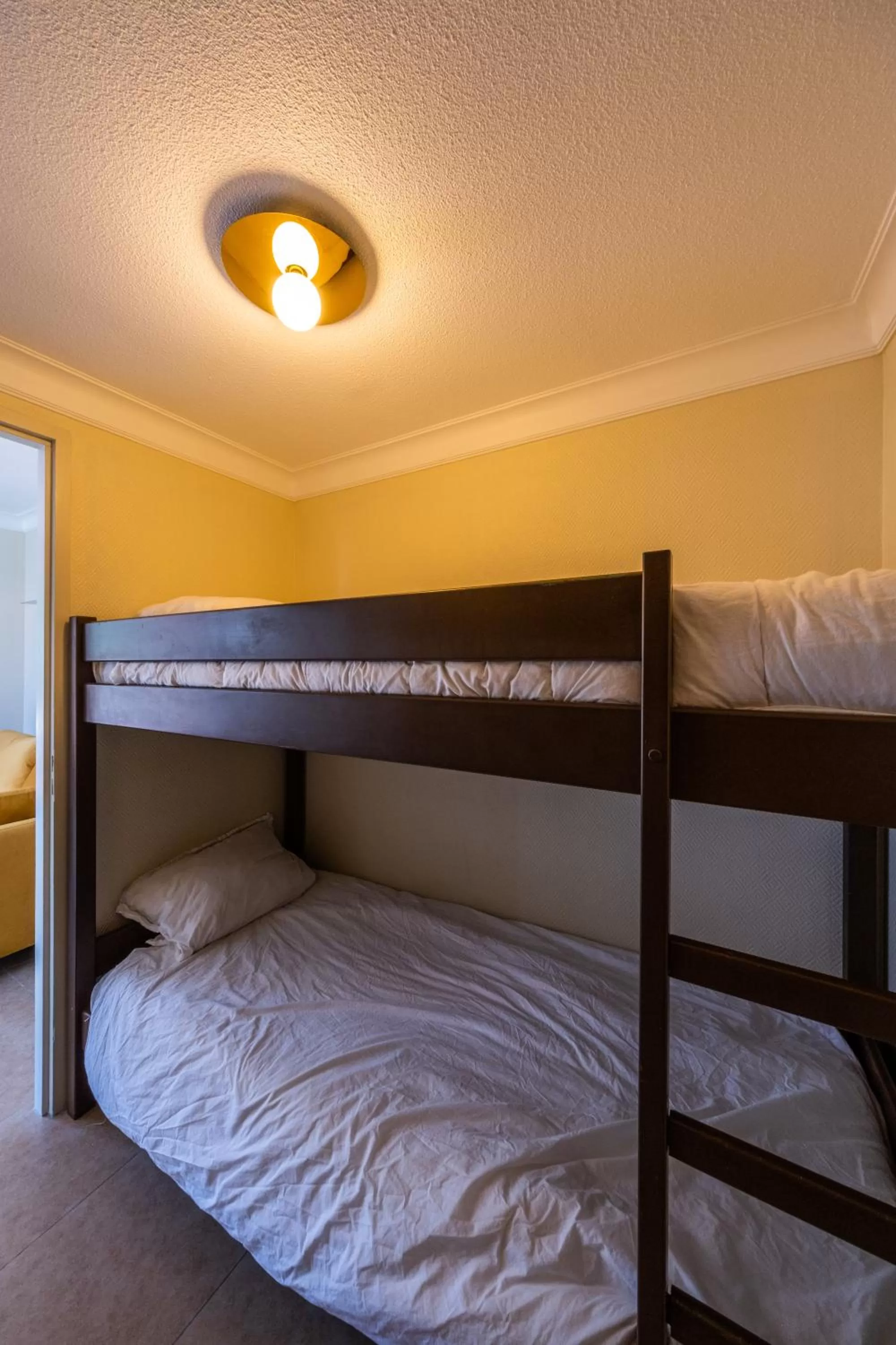 Bunk Bed in Résidence Chateau d'Acotz - Avec piscine à 600m des plages à Saint-Jean-de-Luz