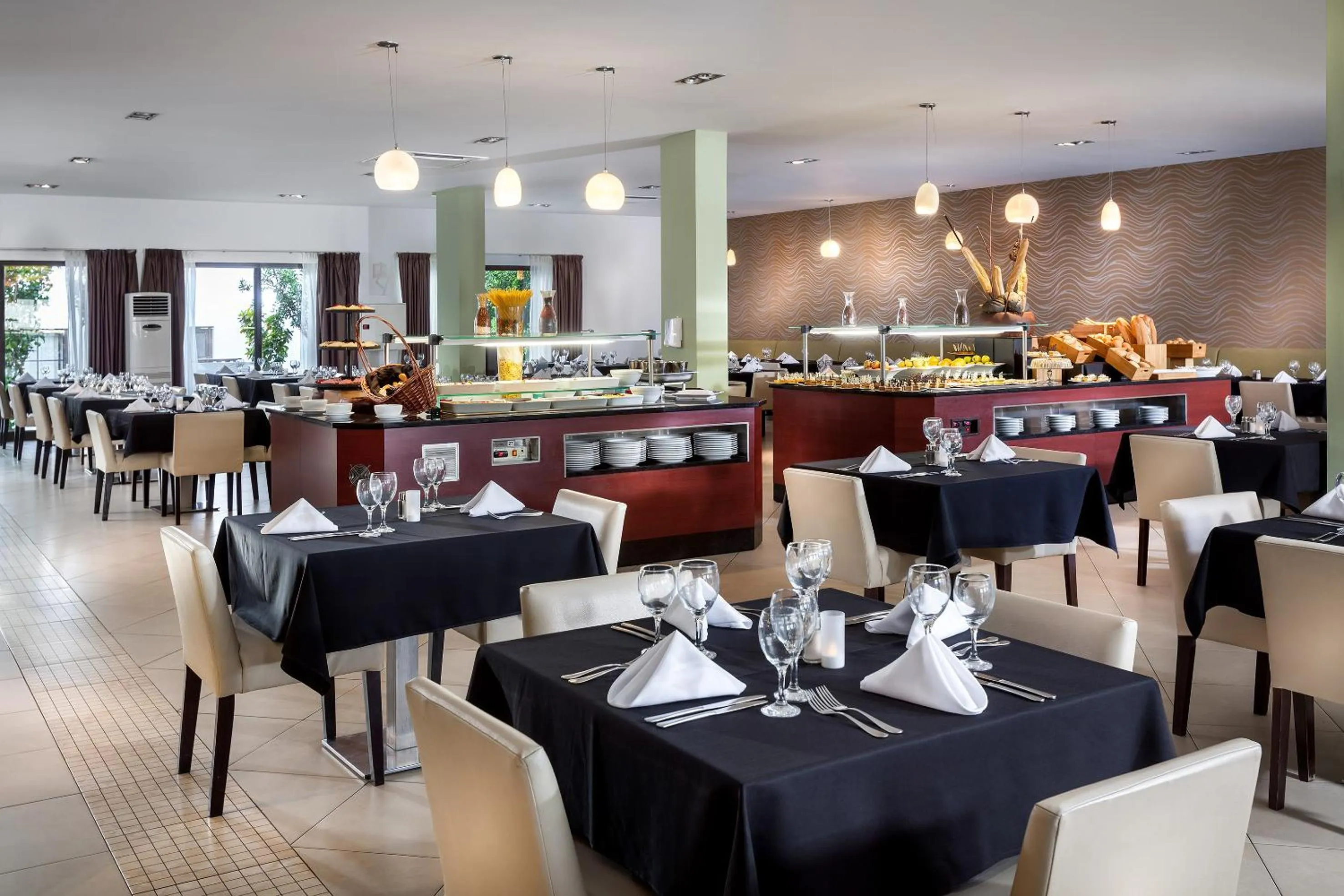 Restaurant/places to eat in Melia Tortuga Beach - All Inclusive