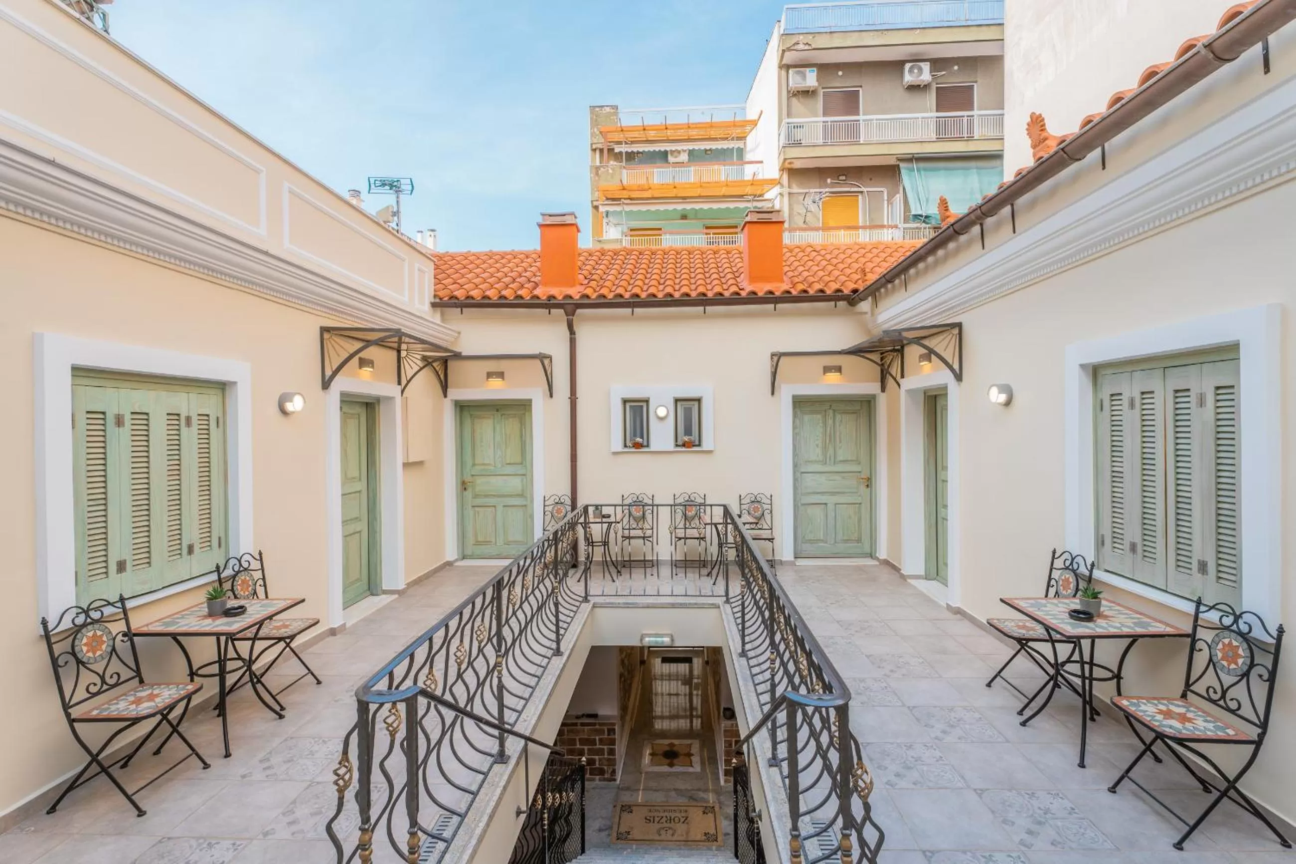 Restaurant/Places to Eat in The Stone Manor , Noho boutique hotel Thissio