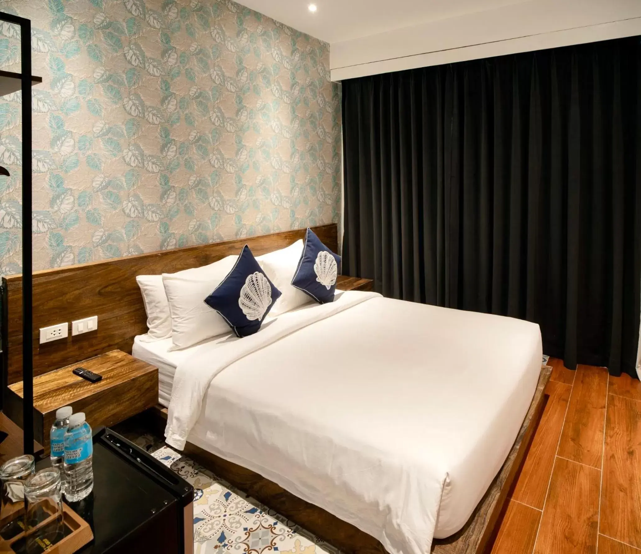 Deluxe Queen Room in J Boutique Hotel El Nido Deluxe Queen Room in J Boutique Hotel El Nido