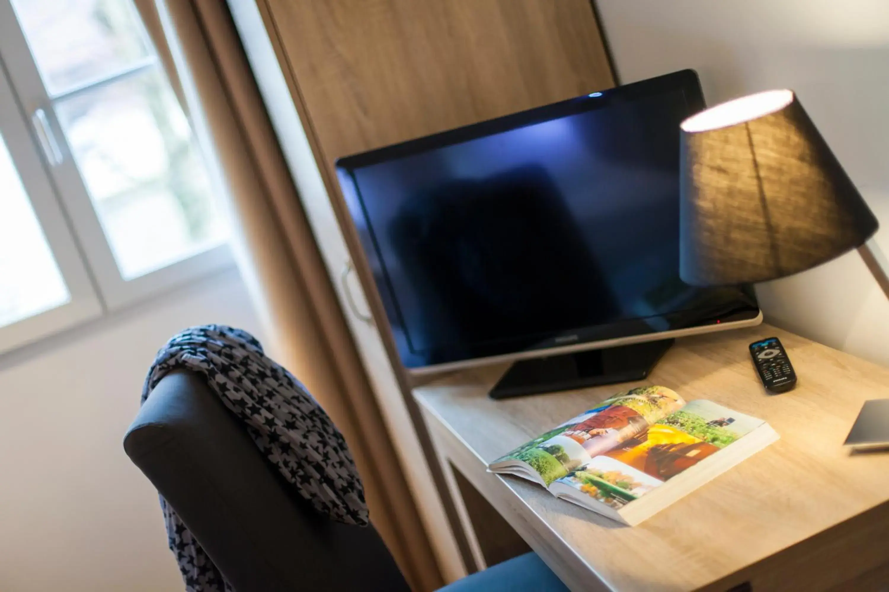 Comfort Double Room in Logis Hostellerie des Clos et restaurant Bistrot des grands crus Comfort Double Room in Logis Hostellerie des Clos et restaurant Bistrot des grands crus