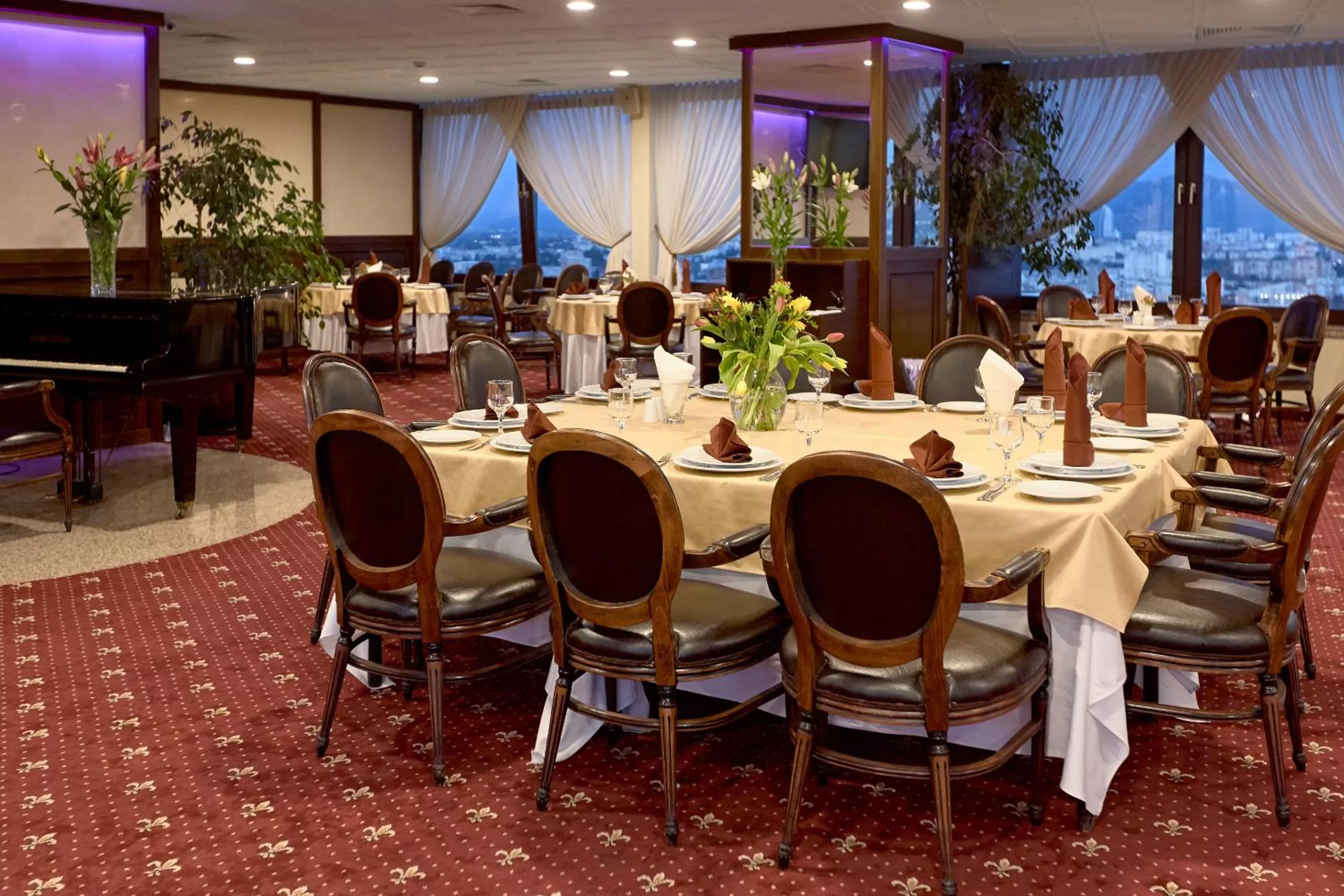 Restaurant/places to eat in Park Hotel Moskva