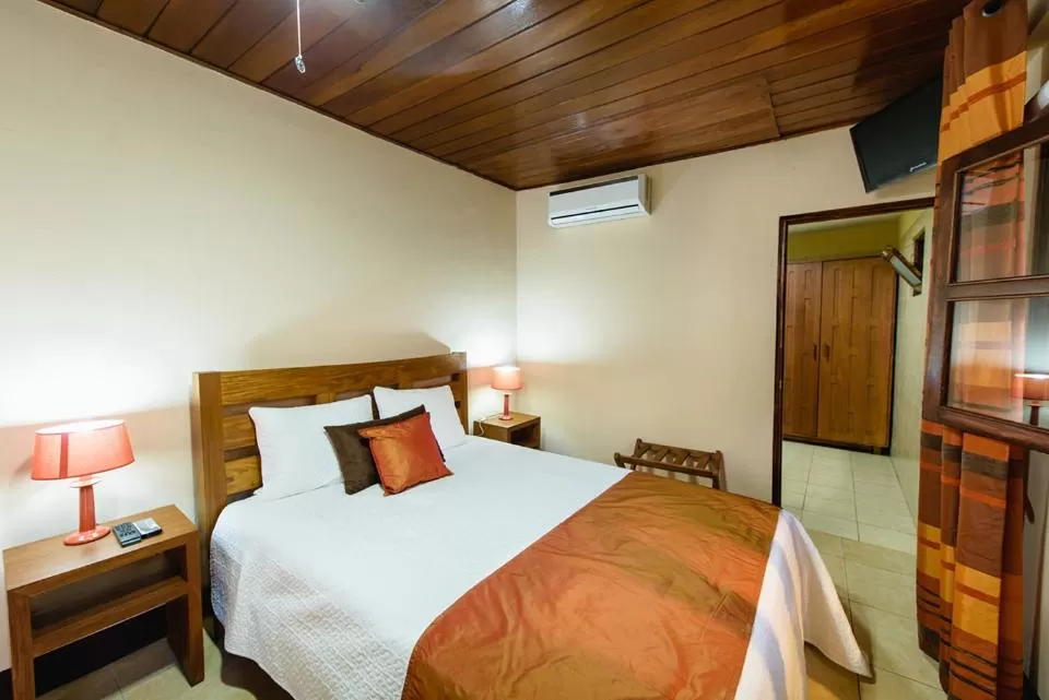 Photo of the whole room, Bed in Hotel Flor De Sarta