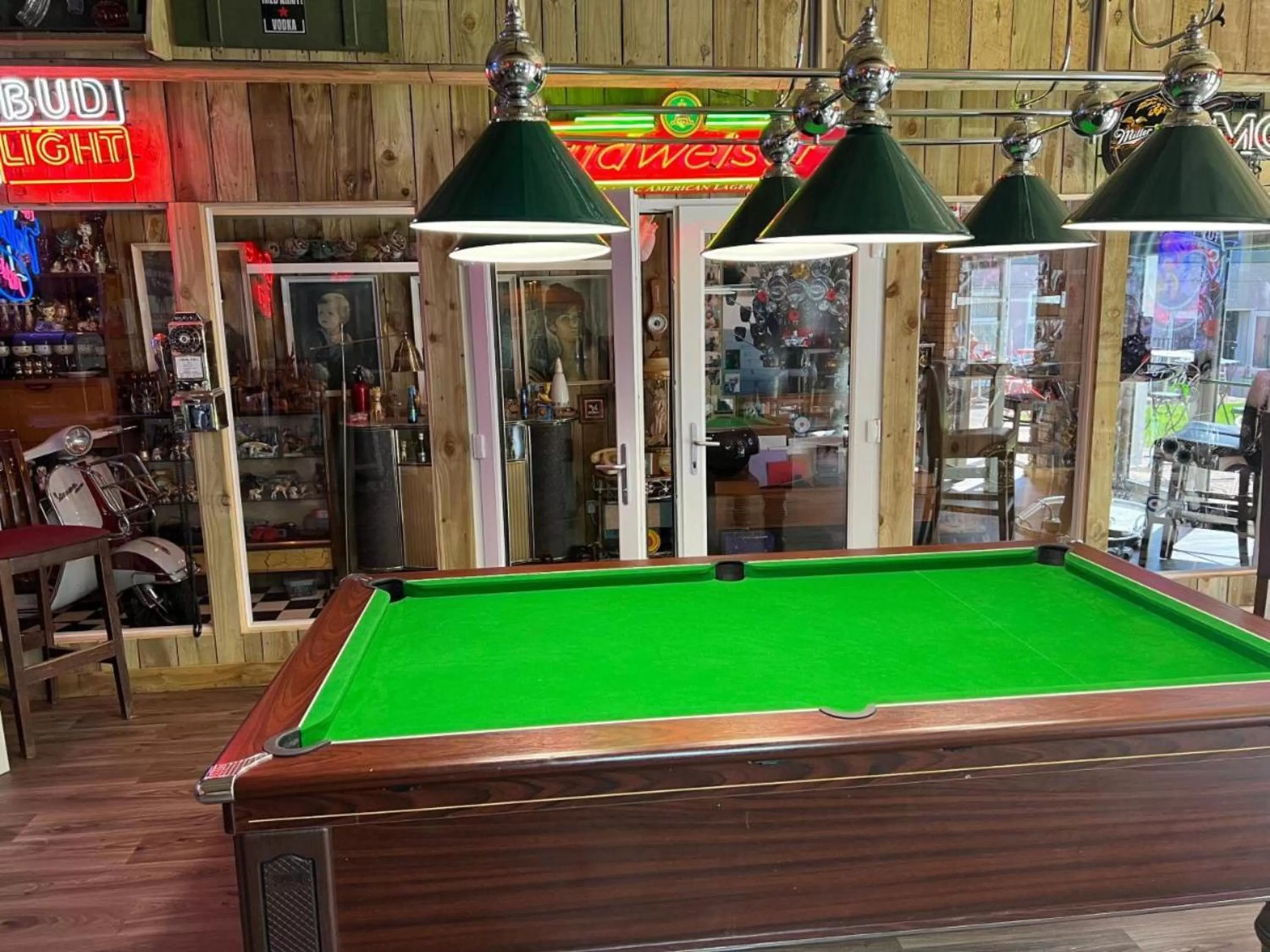 Billiard in Hatters Hotel