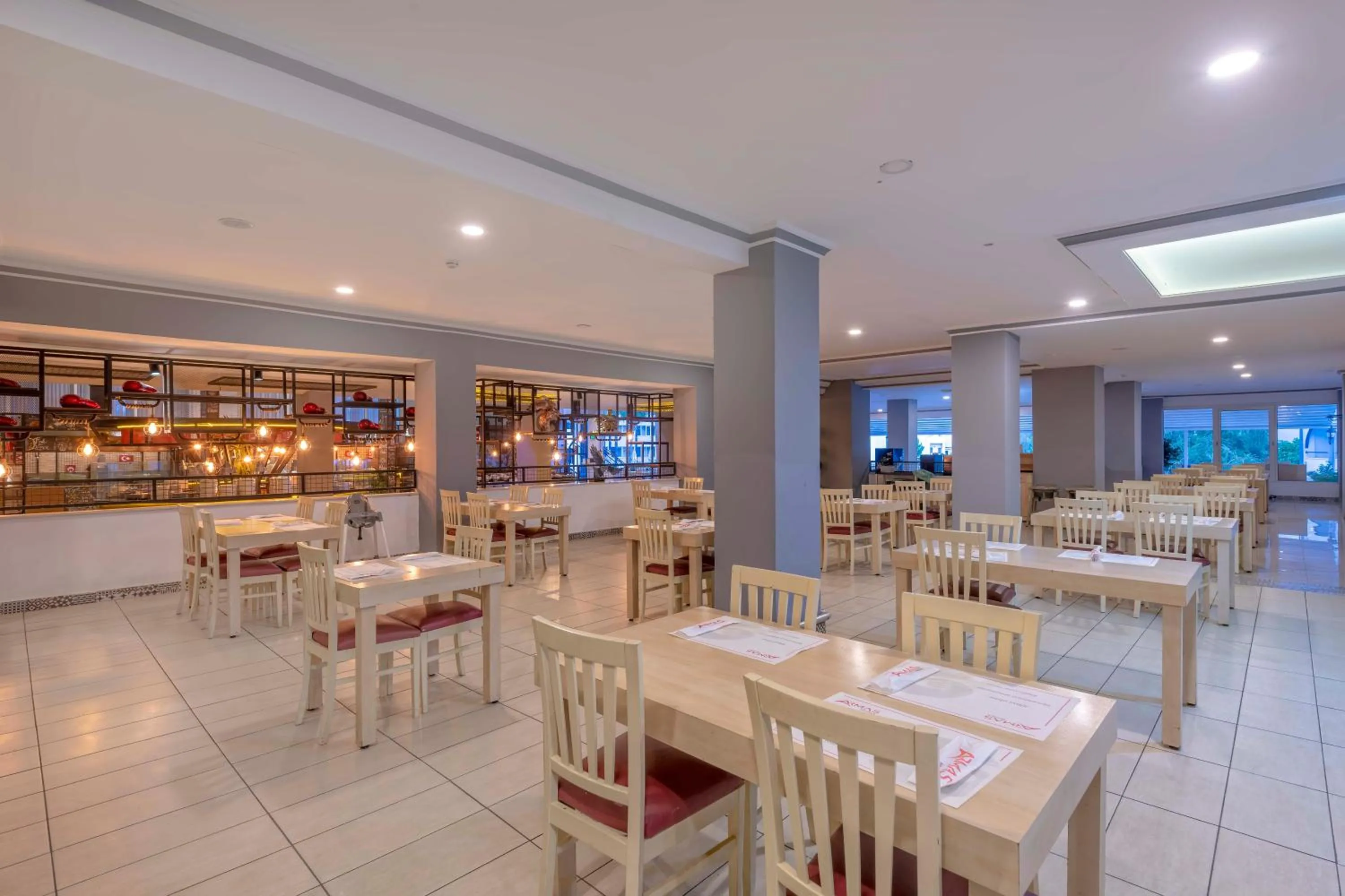 Restaurant/places to eat in Armas Bella Sun