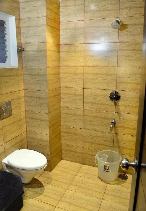 Toilet in Ranis Grand