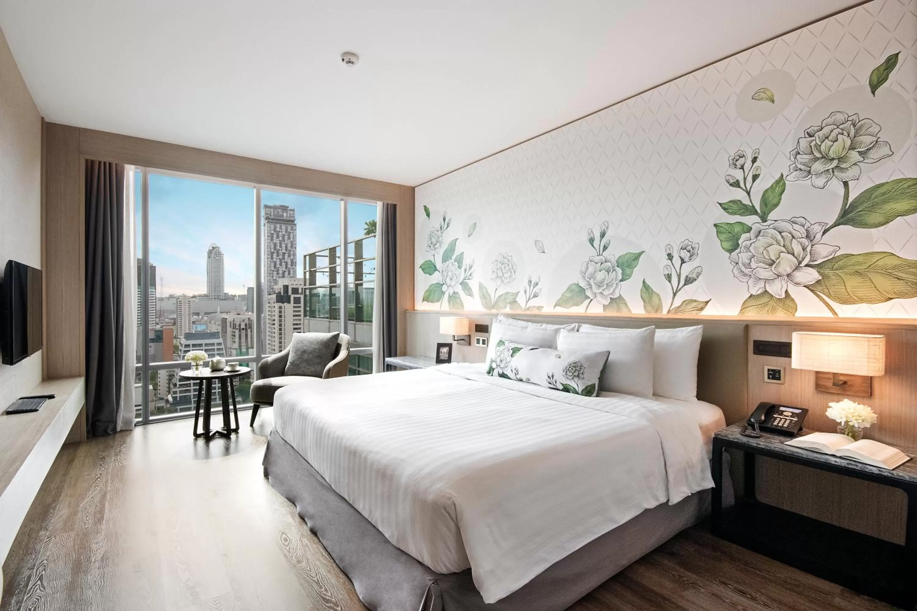 Bed in Sivatel Bangkok Hotel