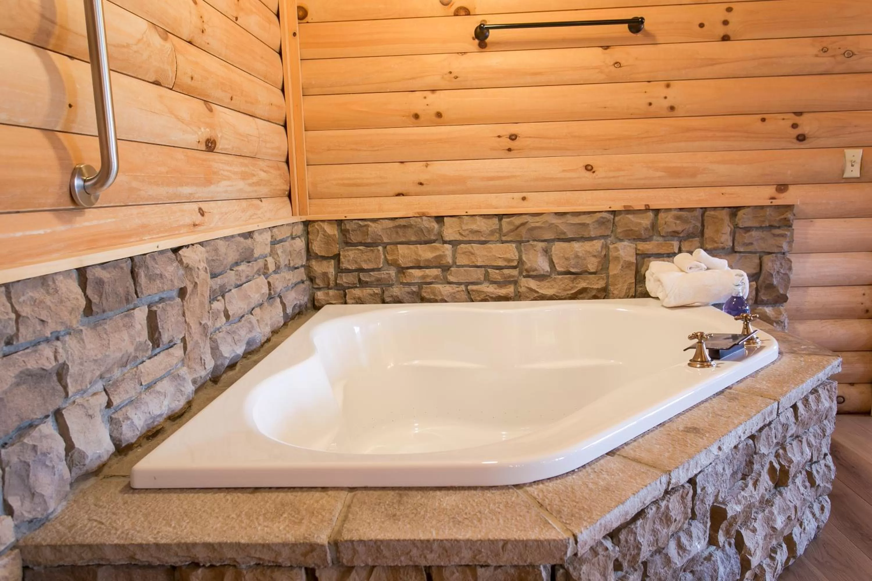 Bathroom in Coblentz Country Lodge by Amish Country Lodging