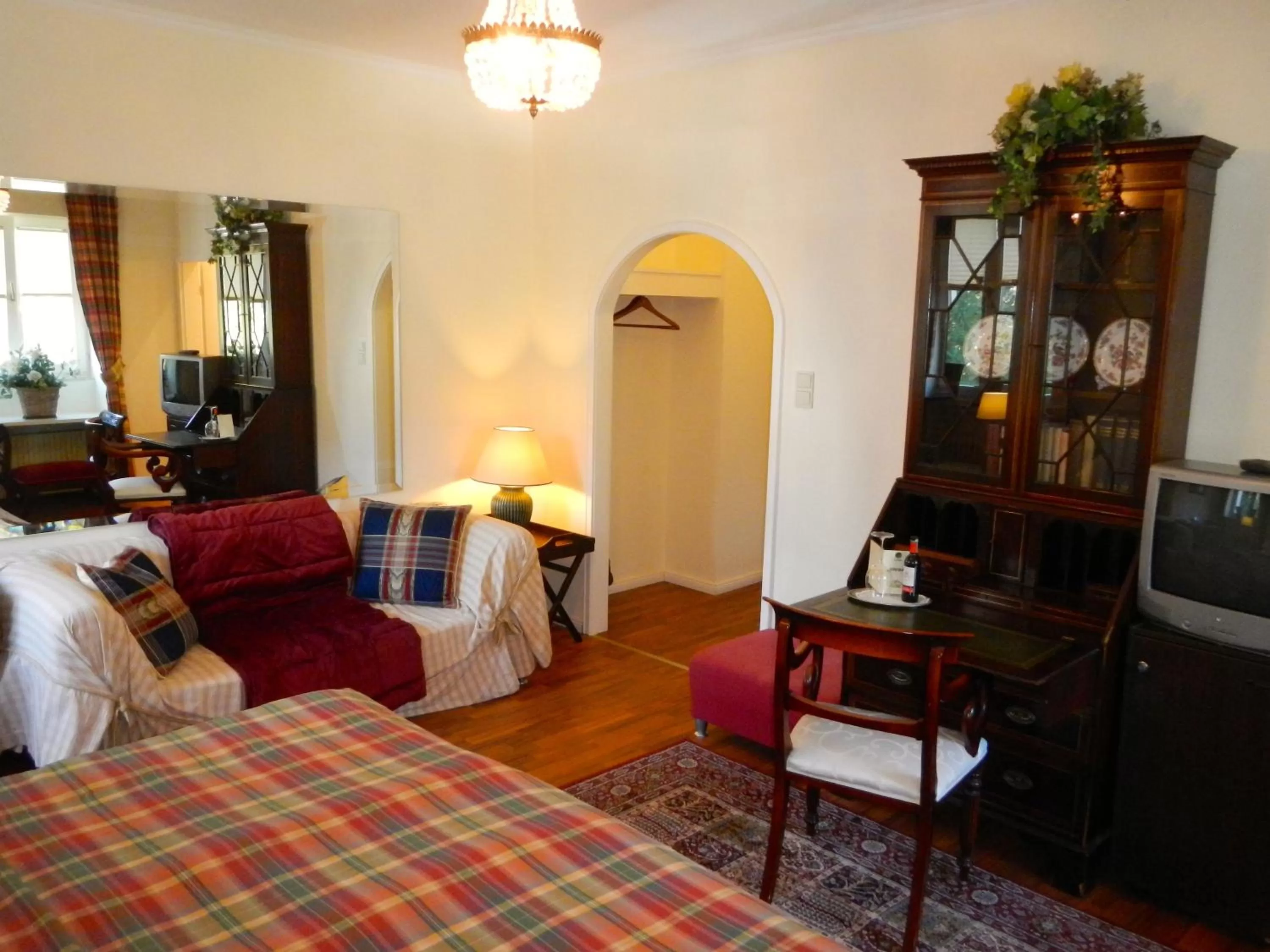 Photo of the whole room, Bed in Hotel Villa Meererbusch