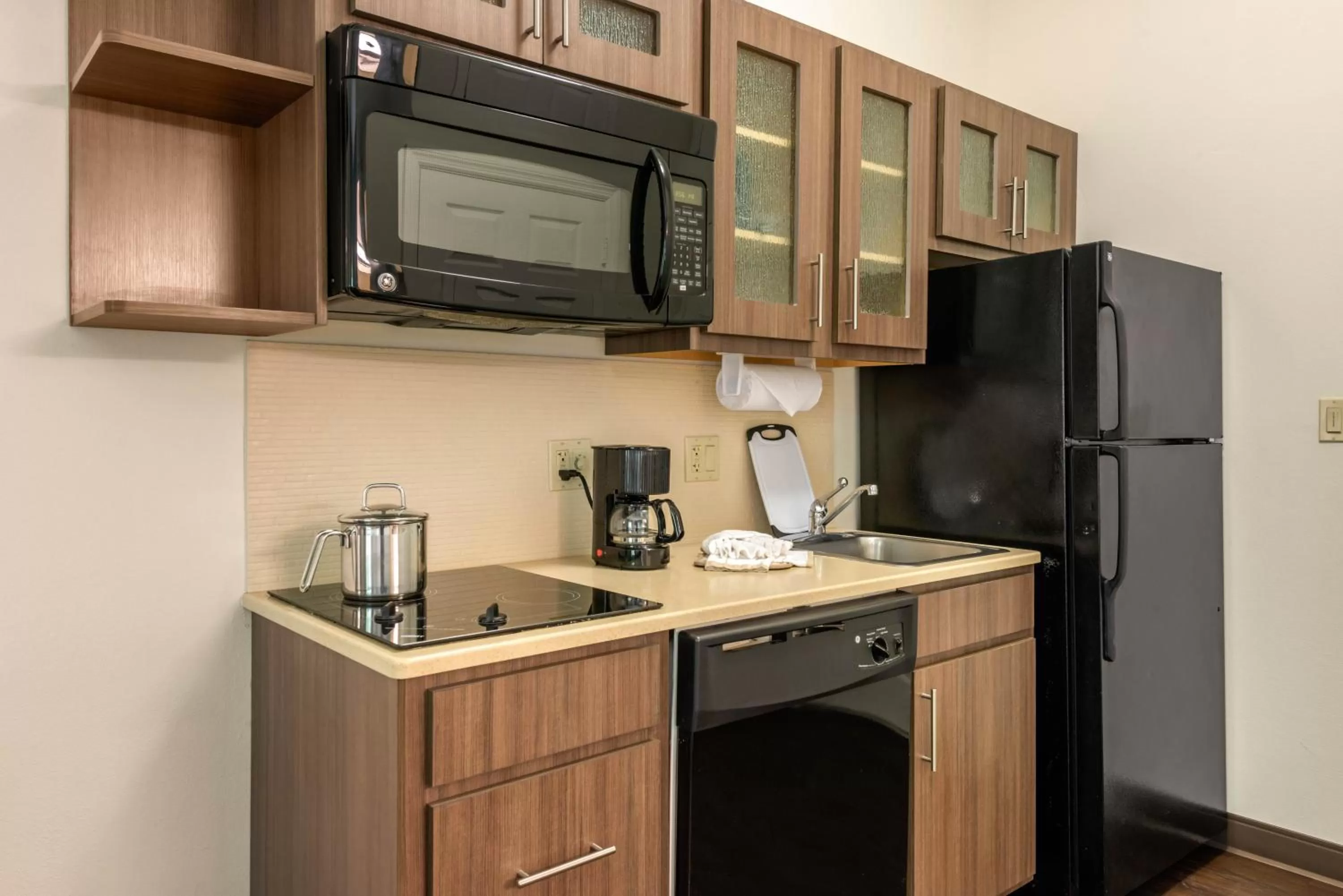 Kitchen or kitchenette in Candlewood Suites Fort Myers Interstate 75 by IHG
