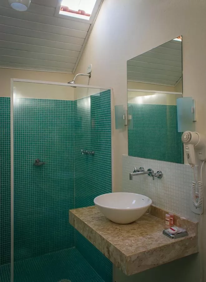 Shower, Bathroom in Pousada Vila Santa Barbara