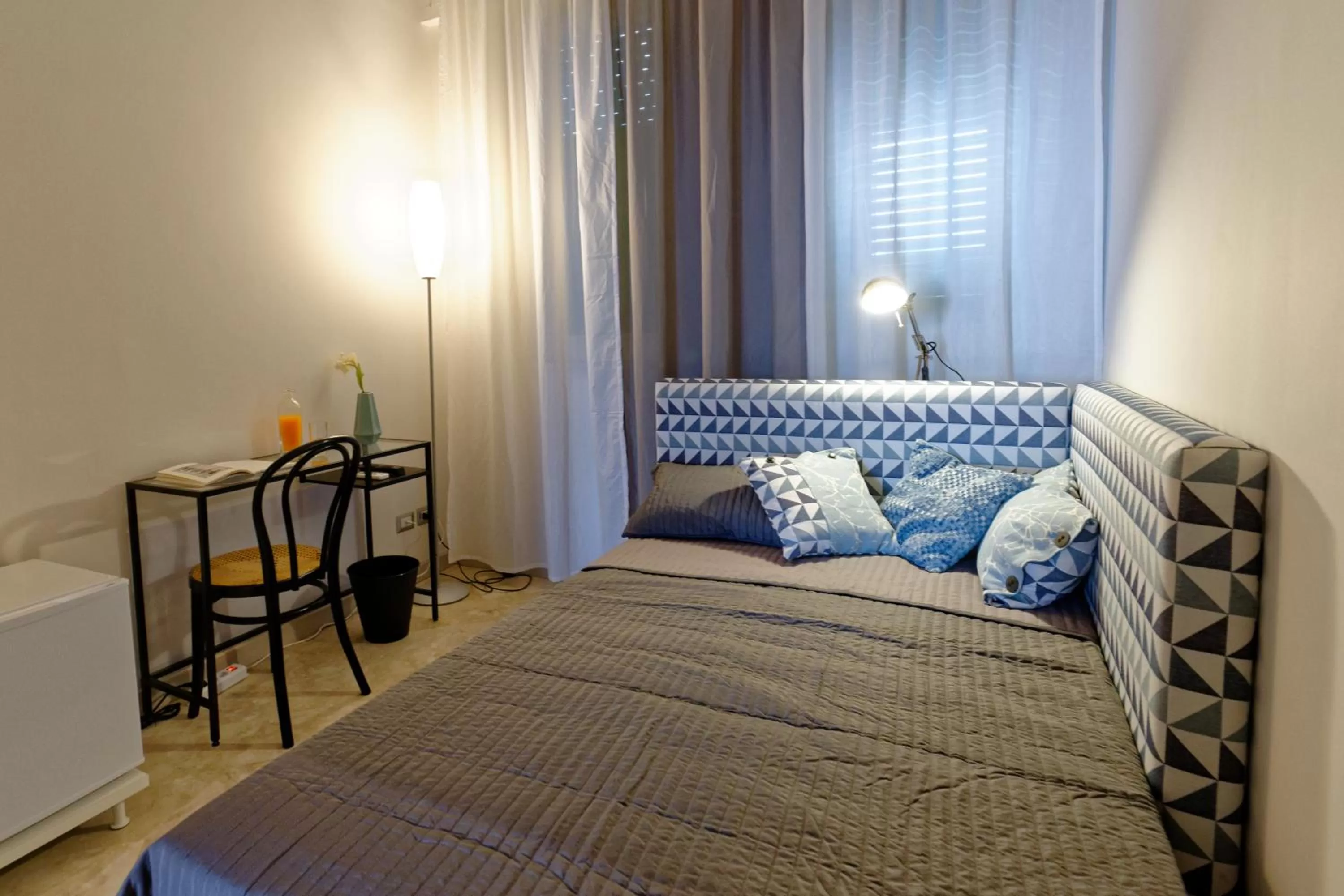 Photo of the whole room, Bed in B&B Questa casa non e'un albergo