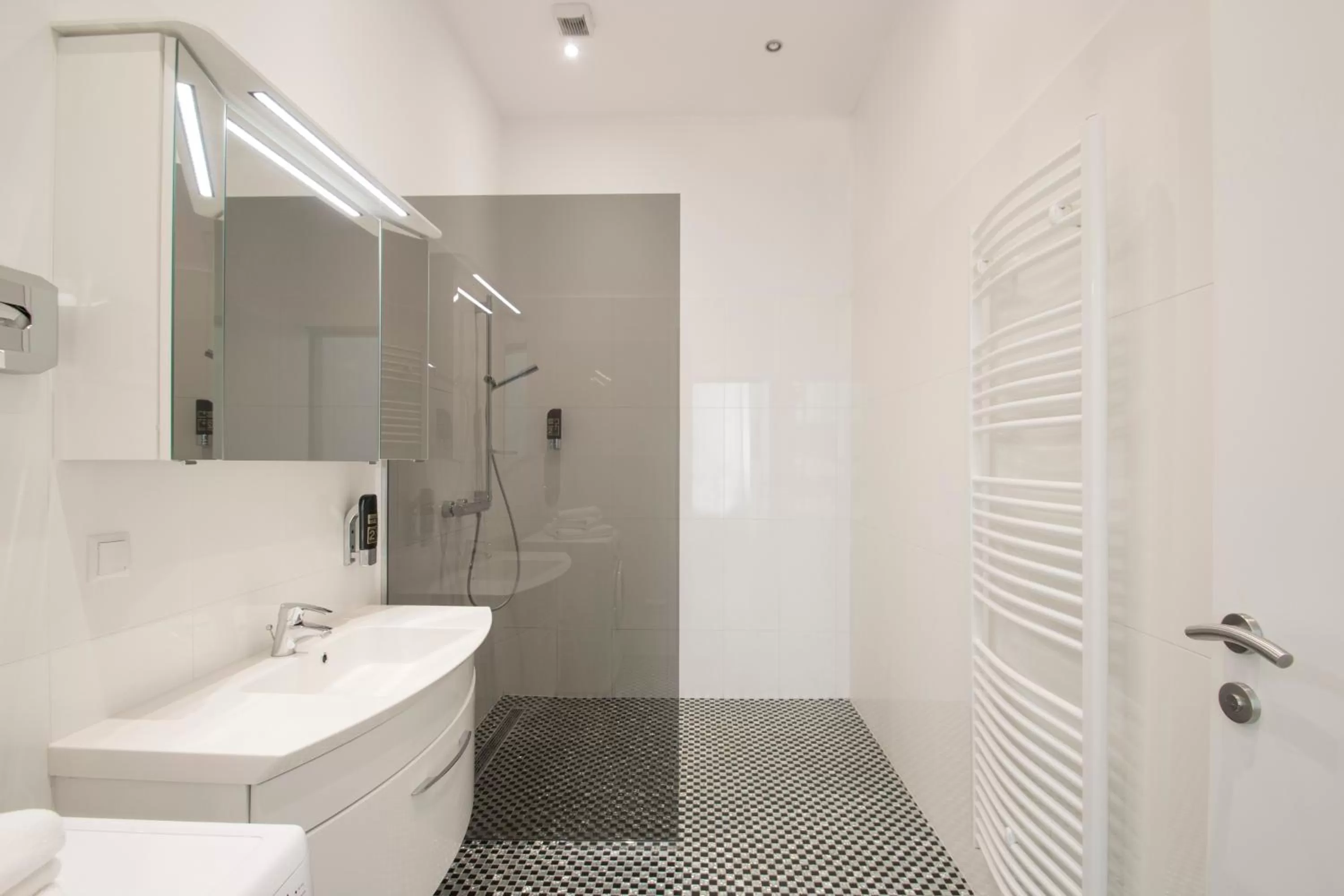 Shower in Pension Pharmador