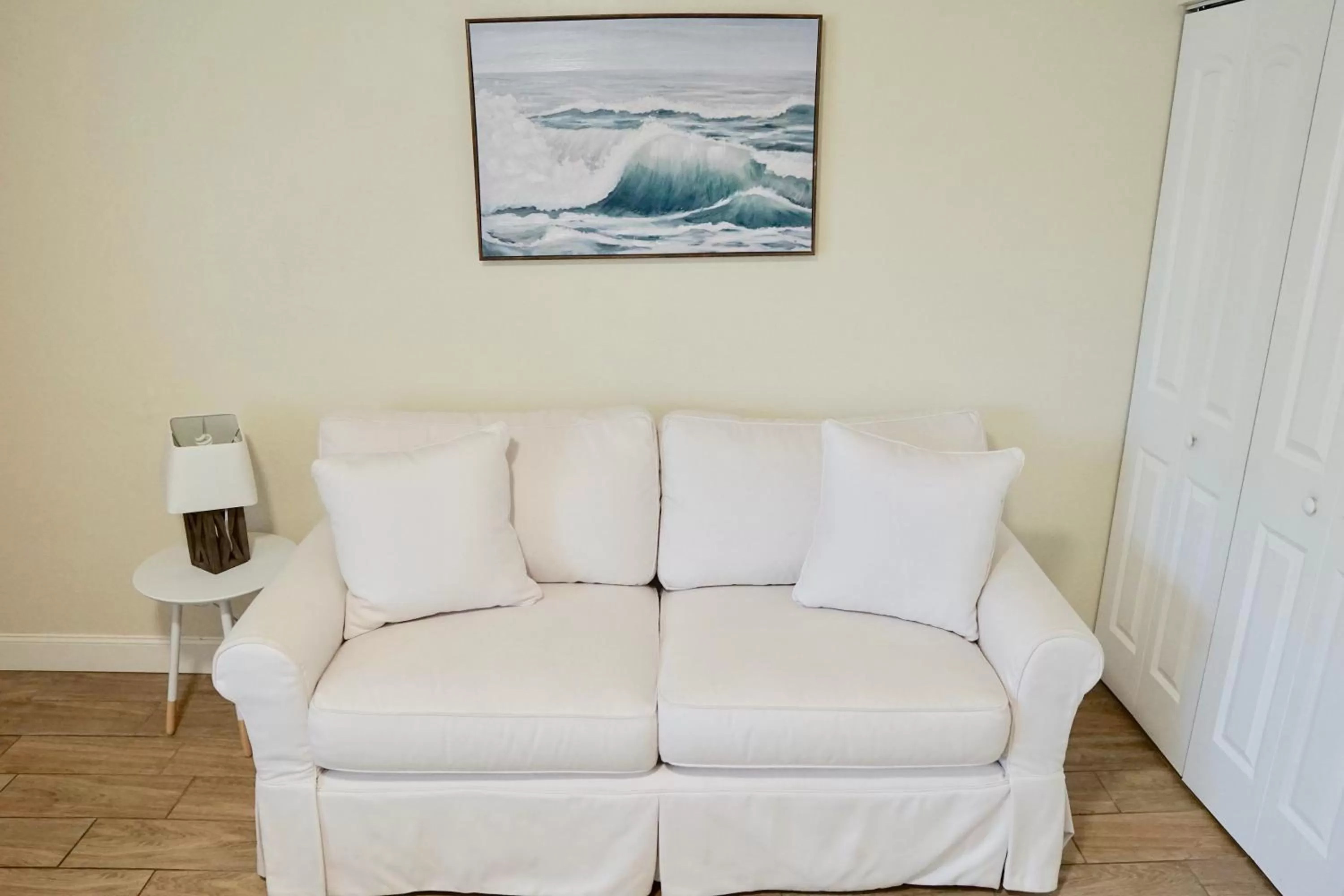 Living room in The Molloy - A Boutique Beach Resort
