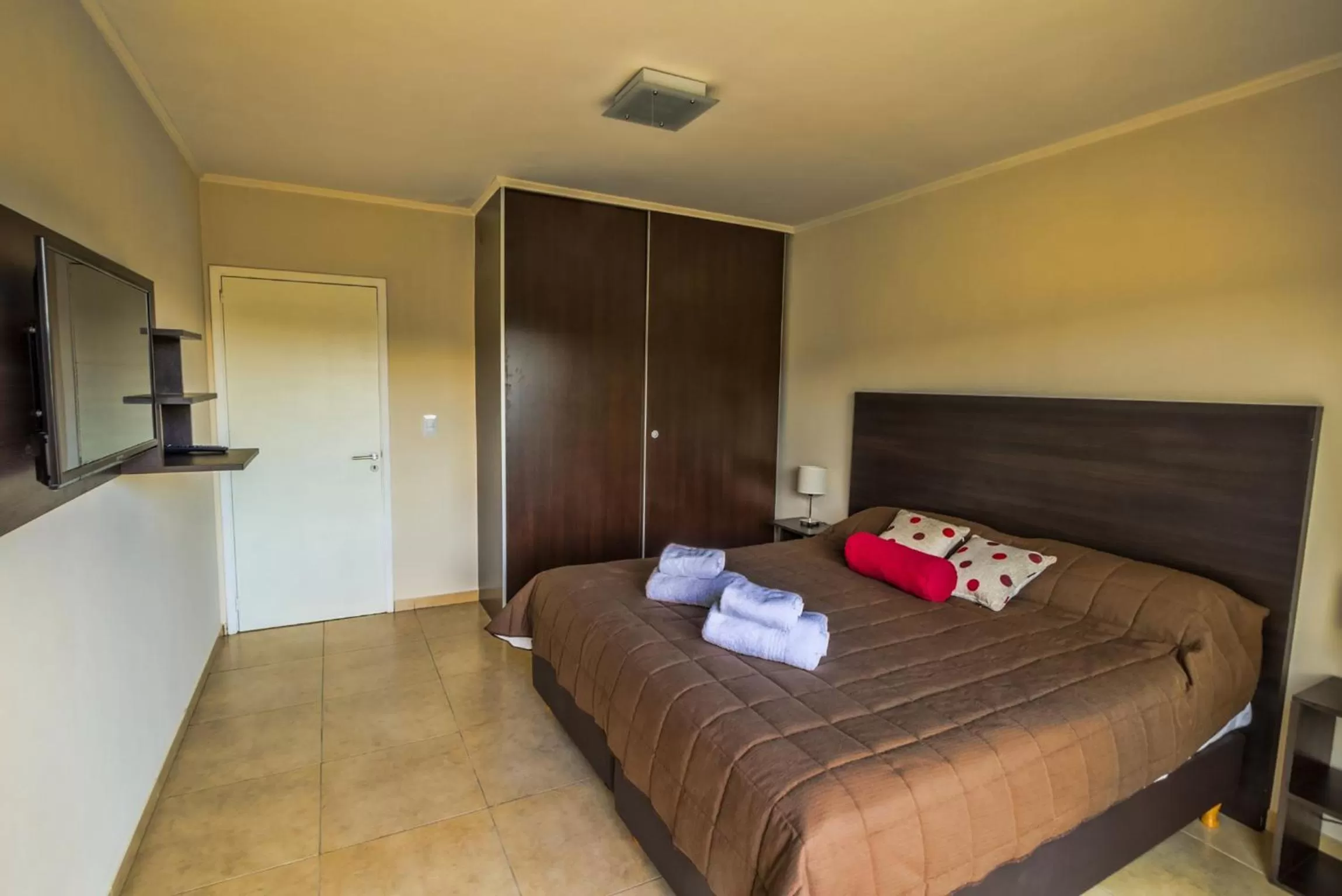 Bed in Blackstone Country Villages Hotel