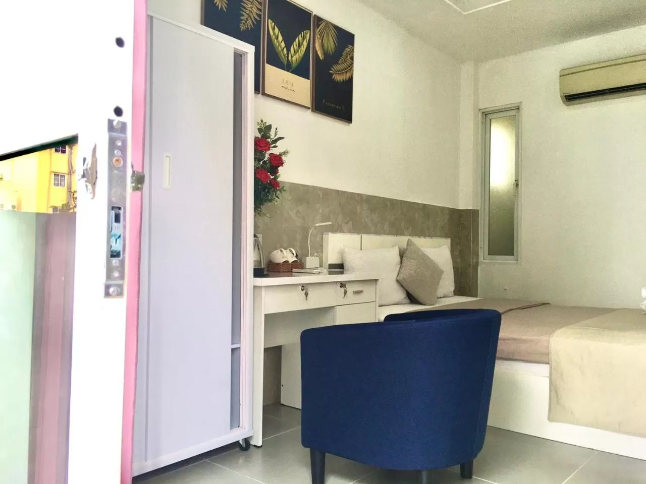 SaiGon CoZy Hotel "241 Pham Ngu Lao Street''