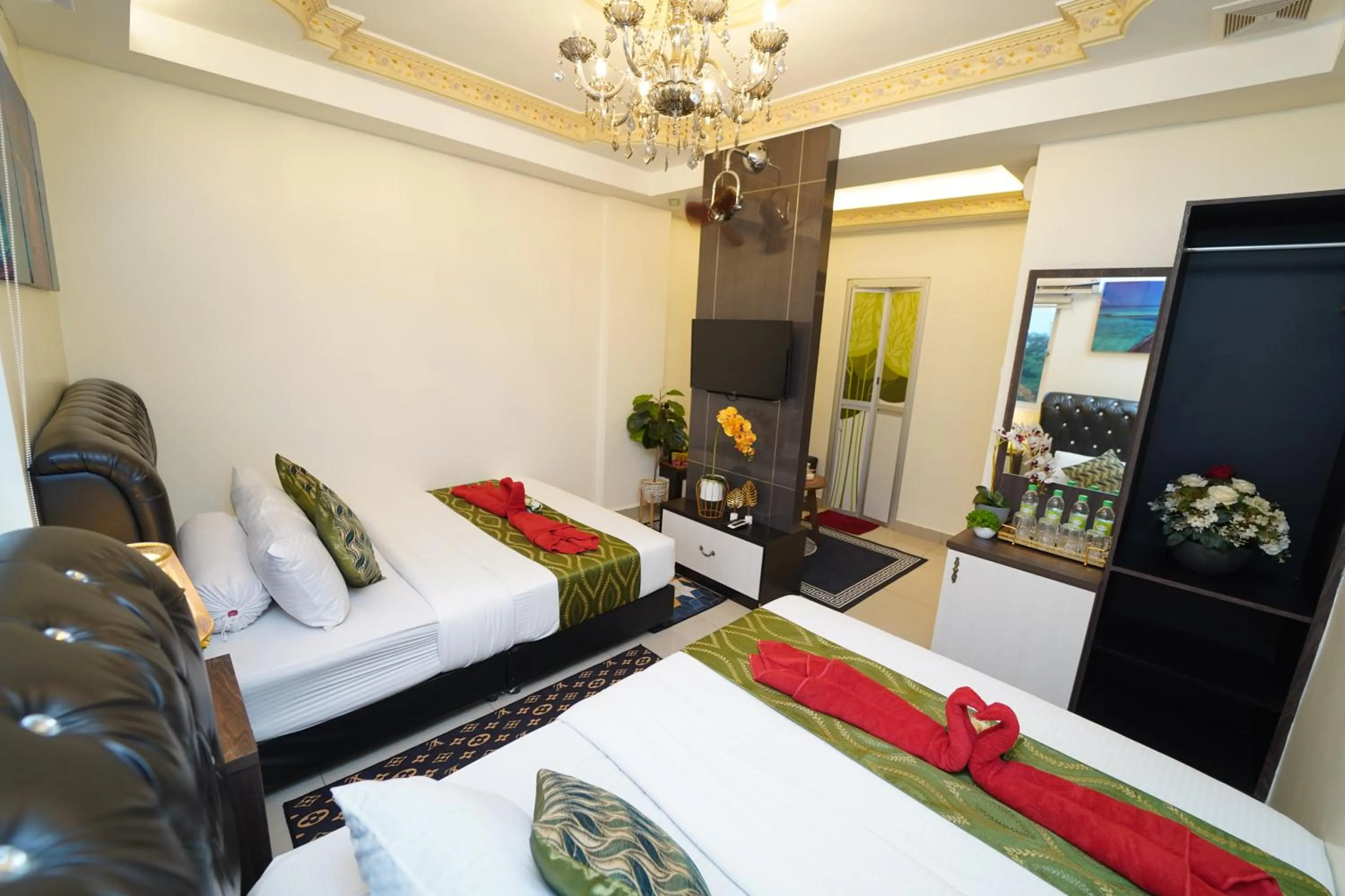 Bed in Ghazrin's Classic Hotel JB