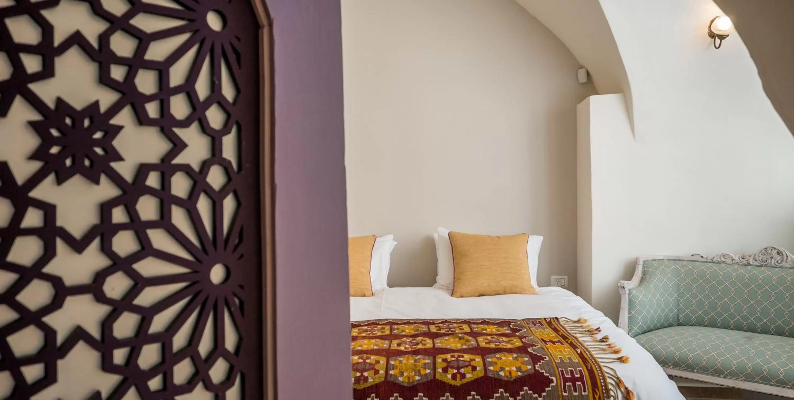 Bed in The Way Inn - Boutique Suites