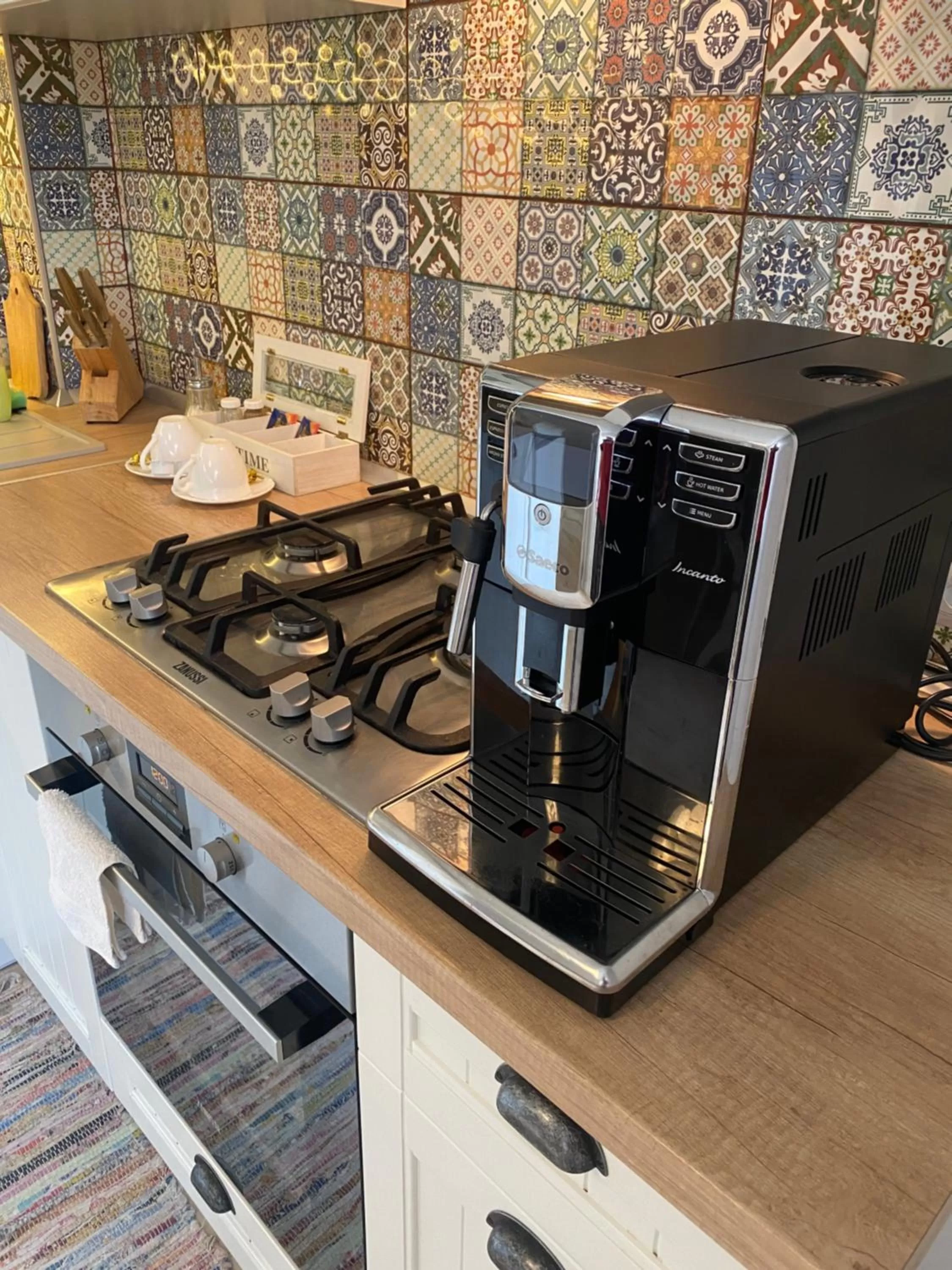 Coffee/tea facilities in Apart-Hotel LAVINA з ДЖАКУЗІ