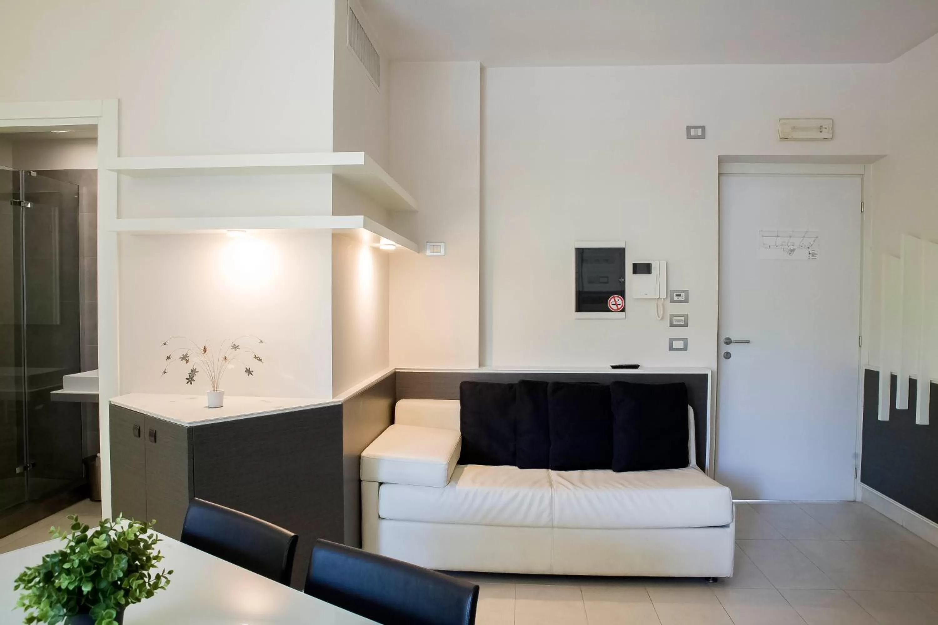 Living room in Lungotevere Suite