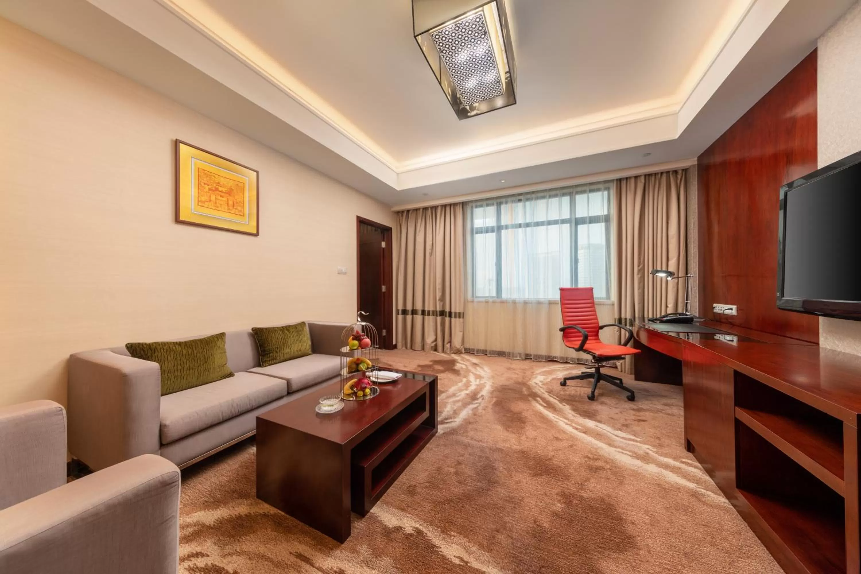 Living room in Crowne Plaza Foshan by IHG