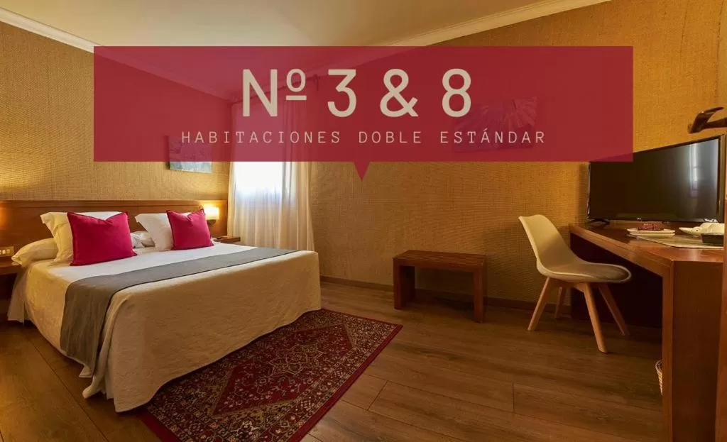 Bed in Hotel-Hostal Sport