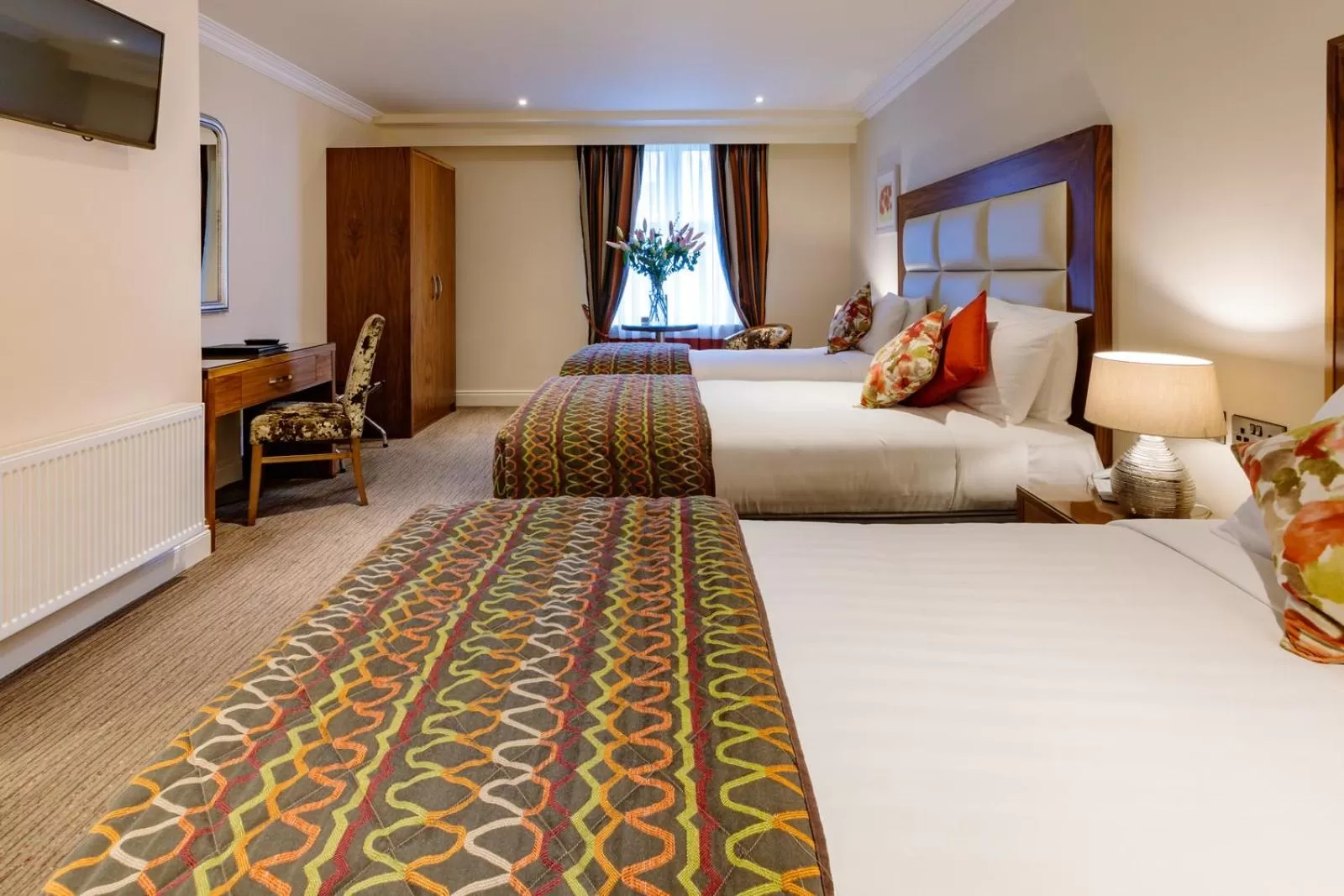 Bedroom, Bed in Grand Hotel Tralee