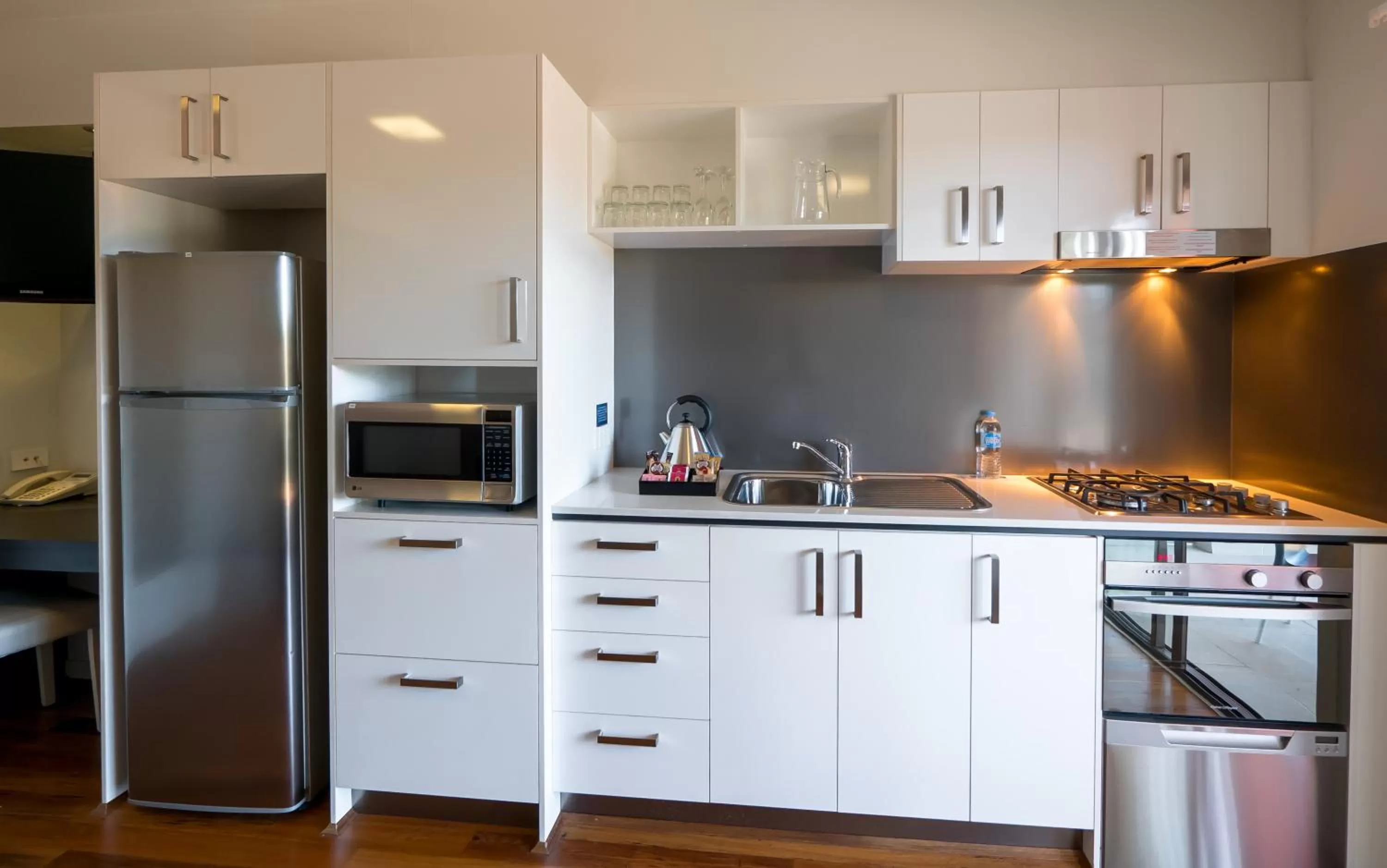 Kitchen or kitchenette in Essence Apartments Chermside