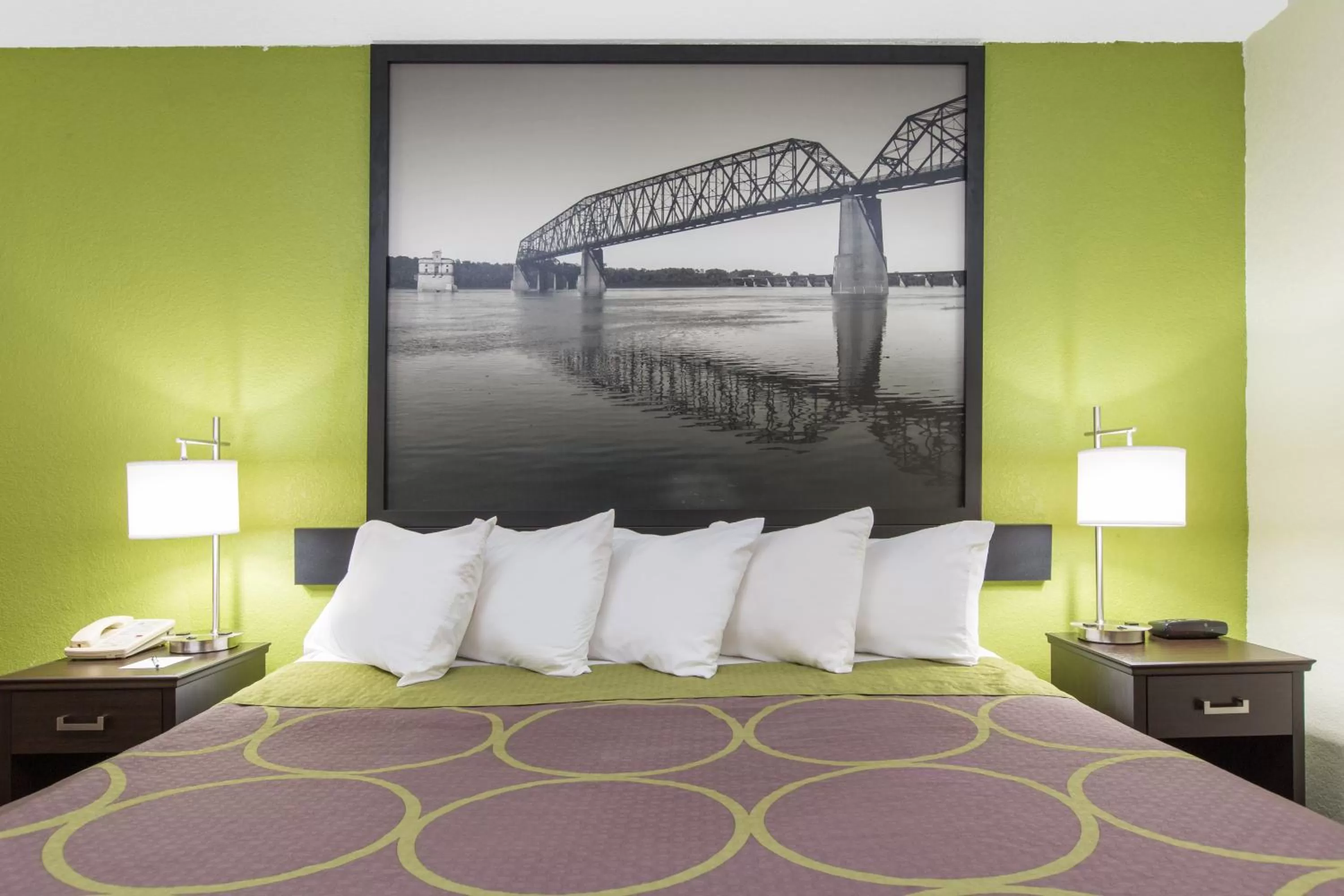 Bed in Super 8 by Wyndham Southaven