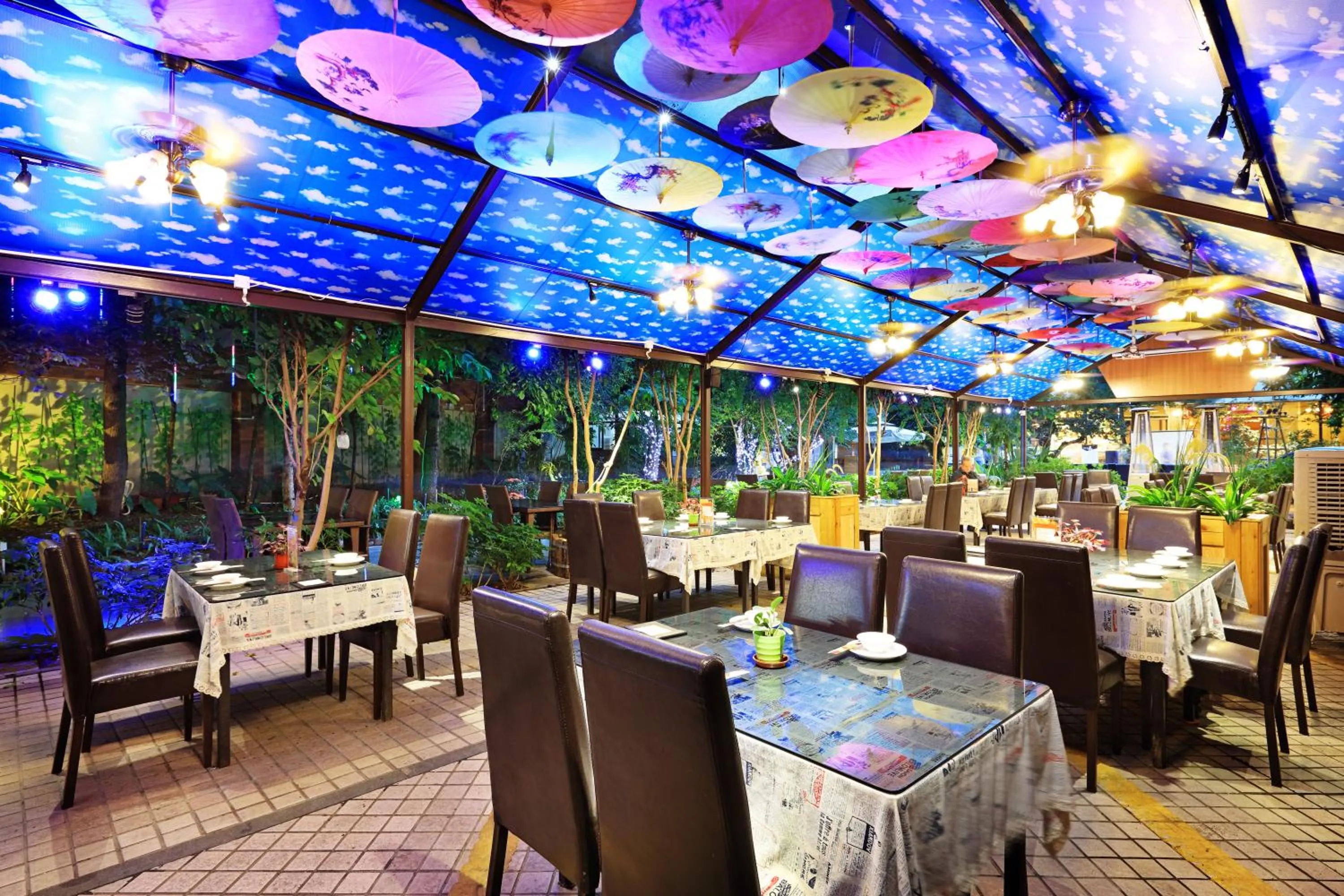 Restaurant/Places to Eat in Guangzhou The Royal Garden Hotel