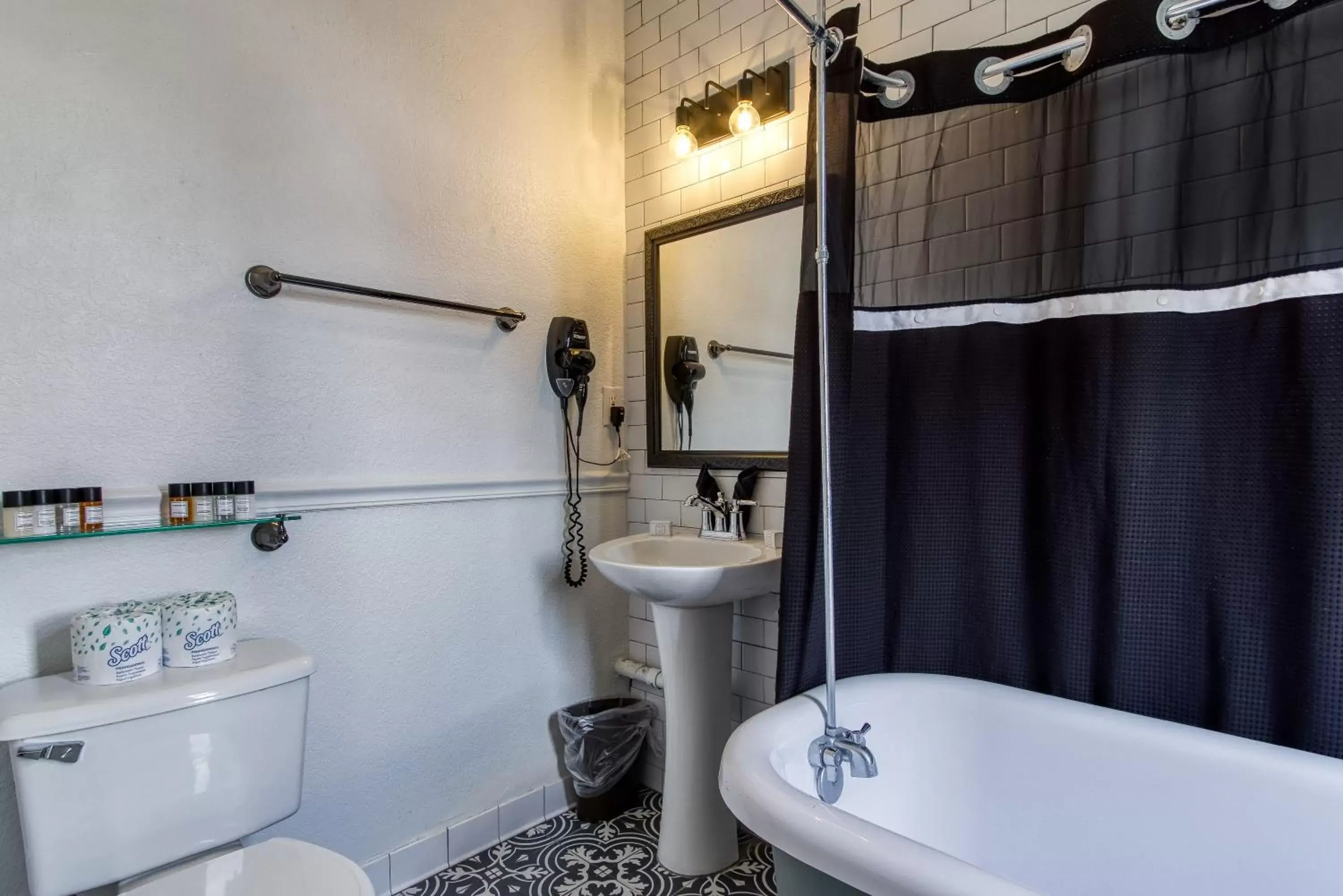 Deluxe Single Room in New Hotel Collection Downtown St Pete Deluxe Single Room in New Hotel Collection Downtown St Pete